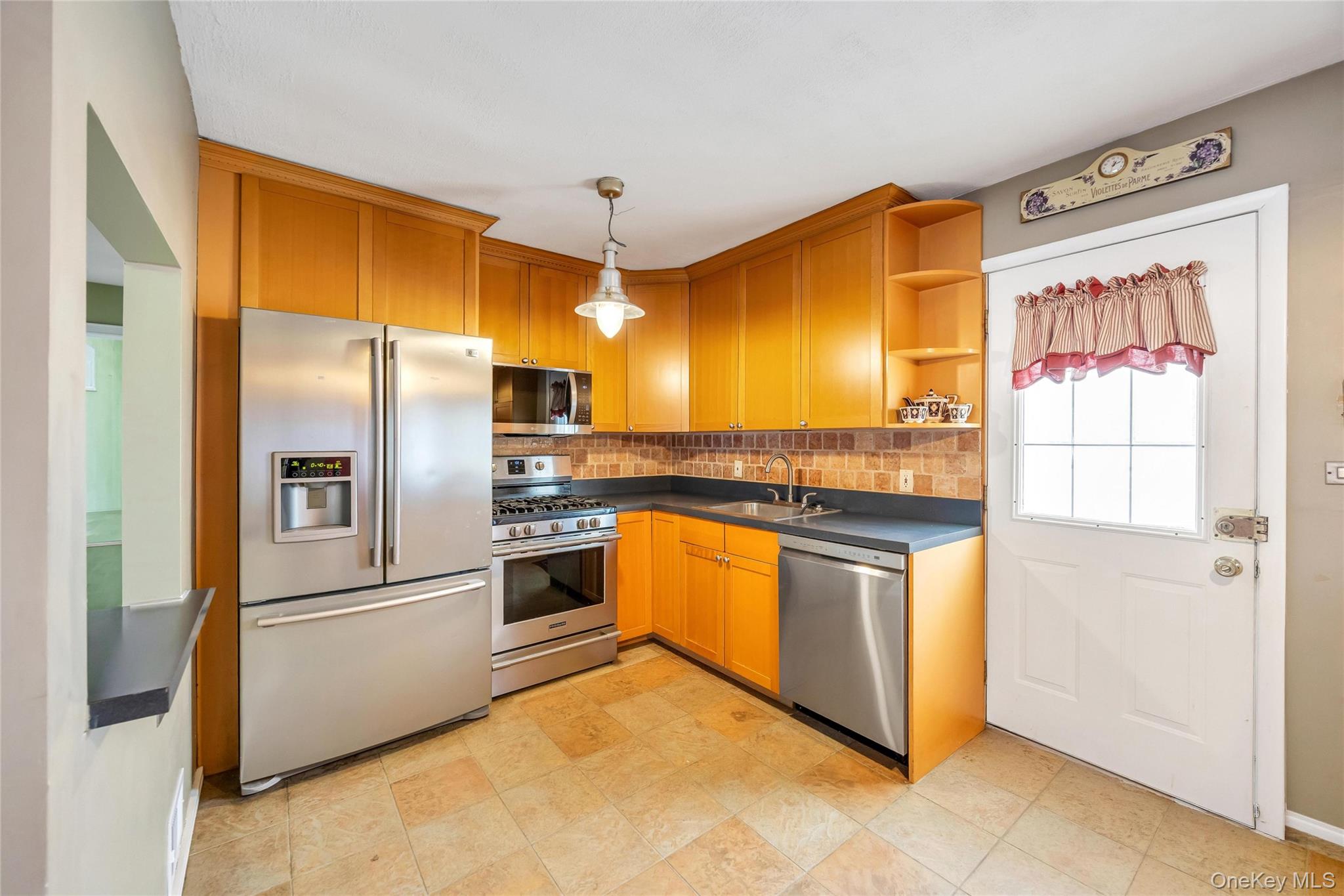2 Briggs Street Property Photo 2