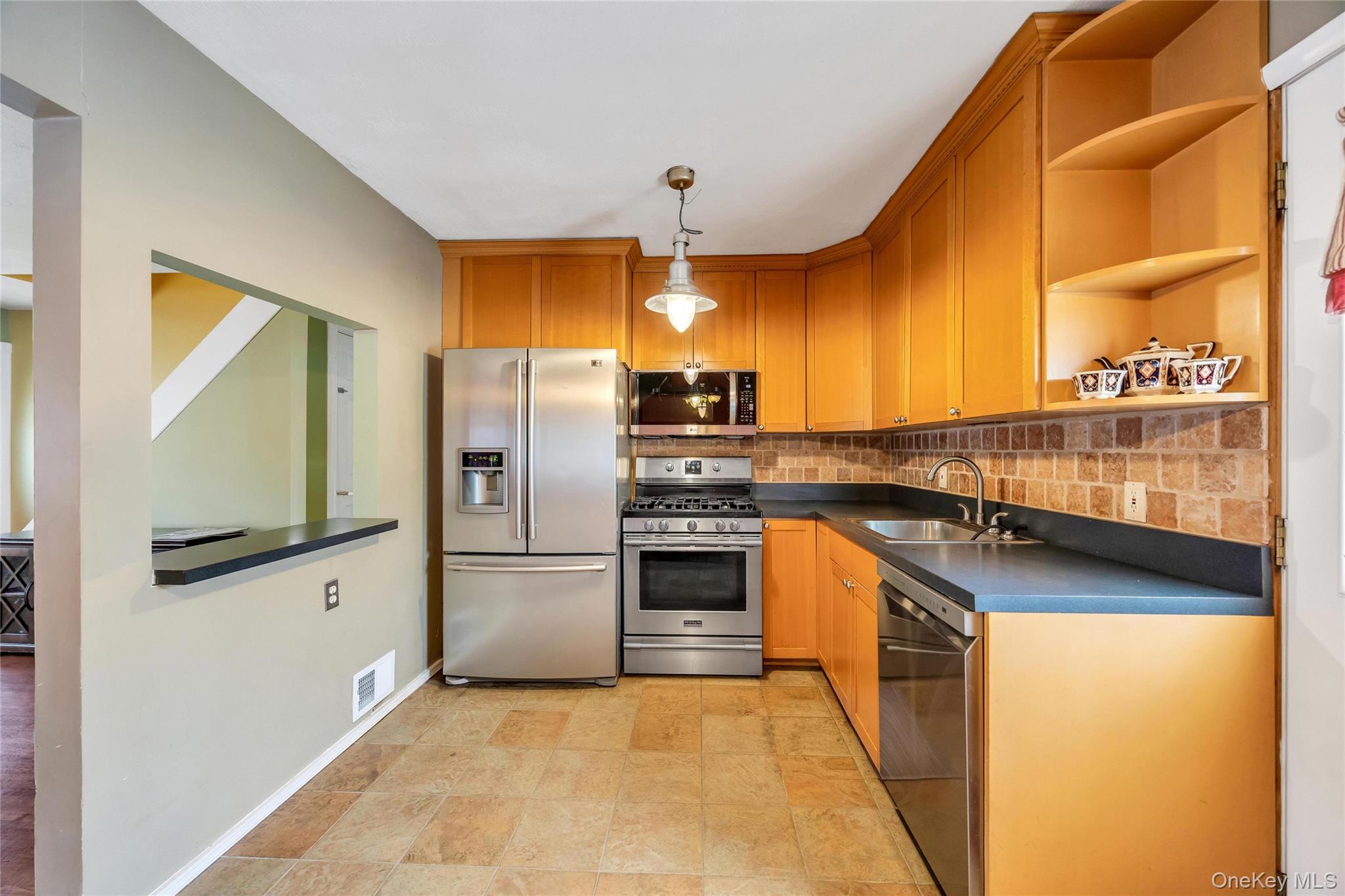 2 Briggs Street Property Photo 3