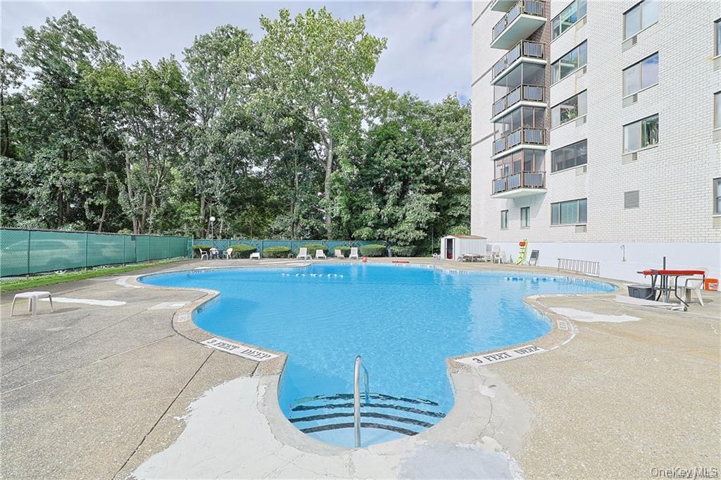 160 Academy Street 8c Property Photo 15