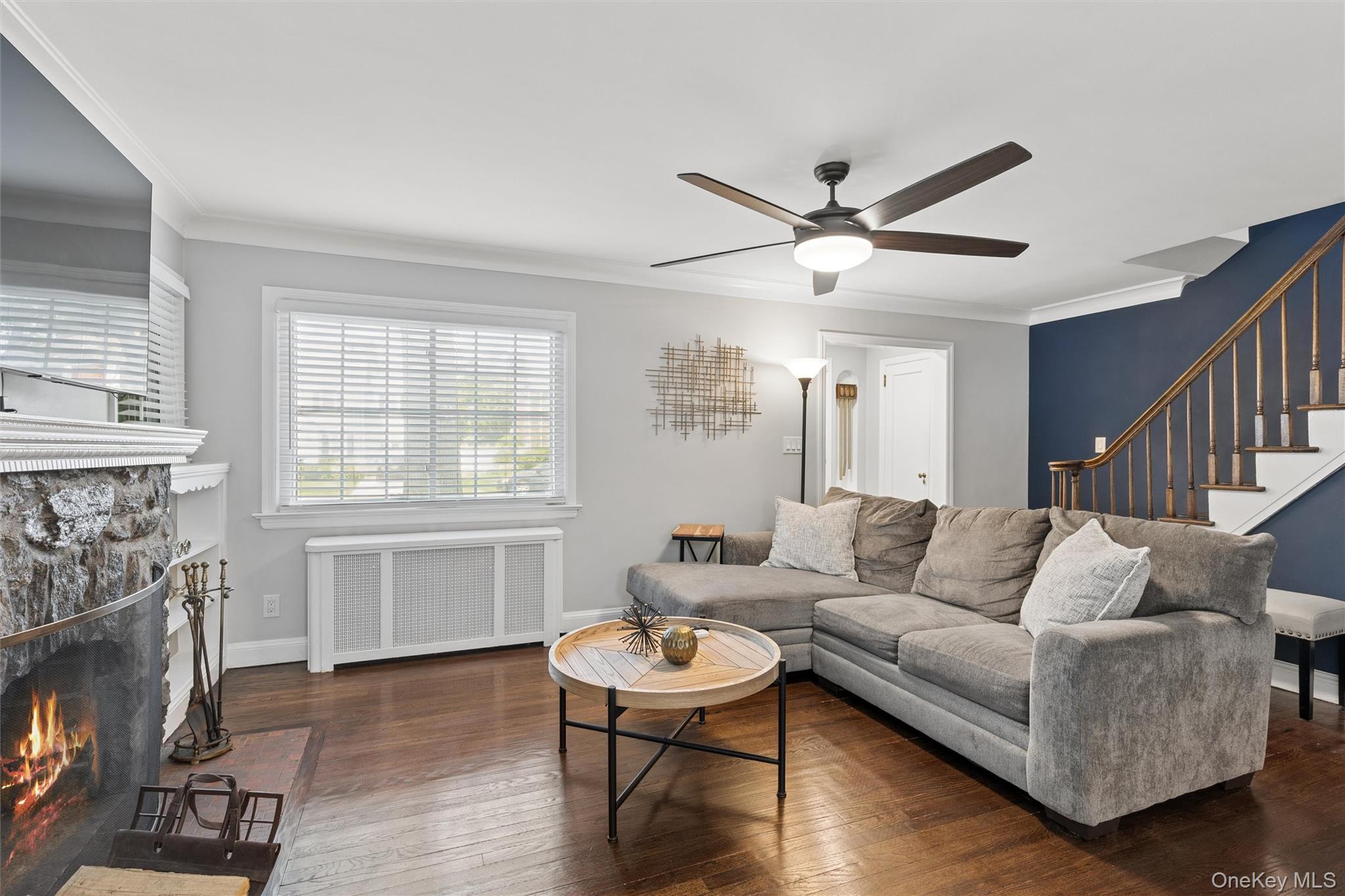 20 Beverly Parkway Property Photo 3