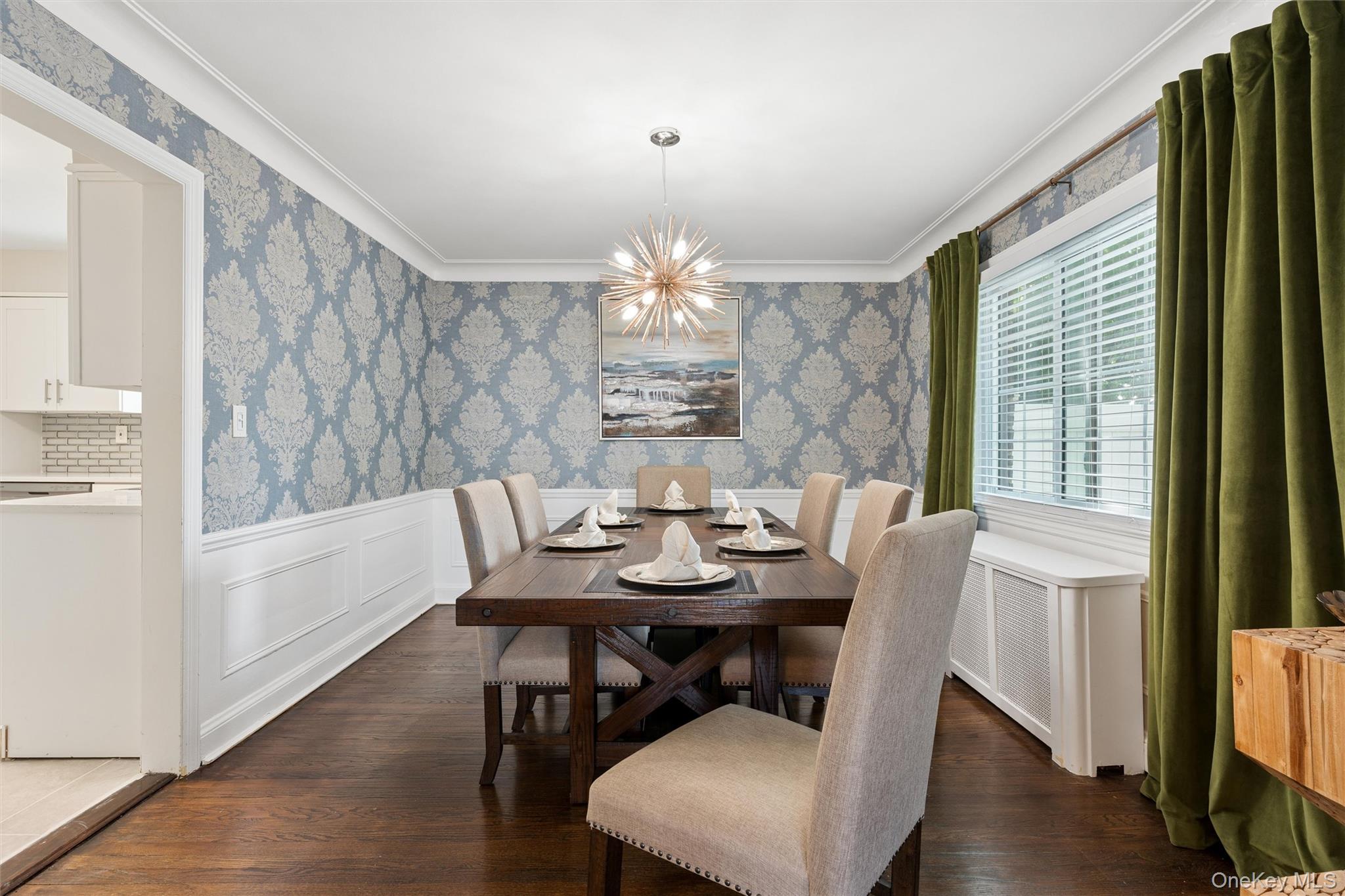 20 Beverly Parkway Property Photo 5