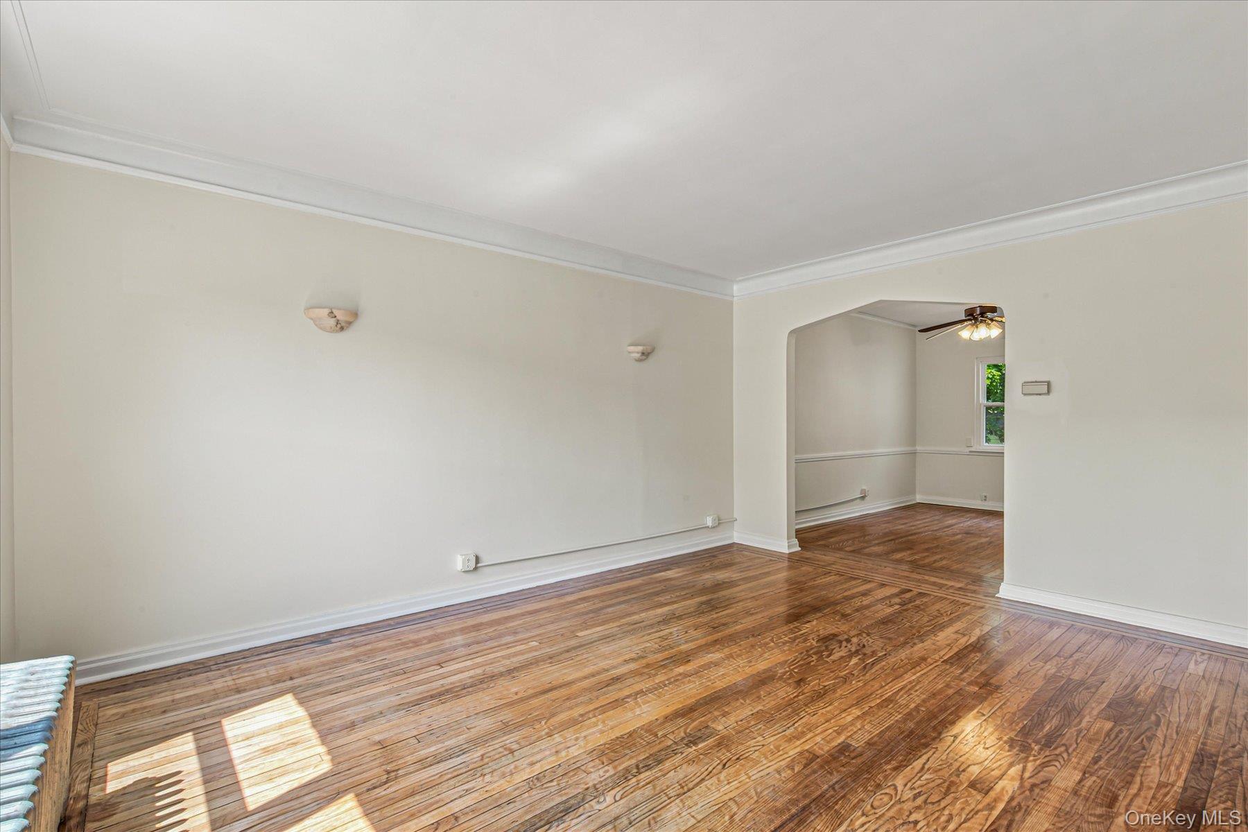 2046 26th Street Property Photo 3