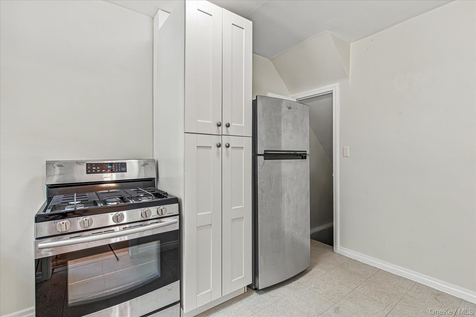 2046 26th Street Property Photo 10