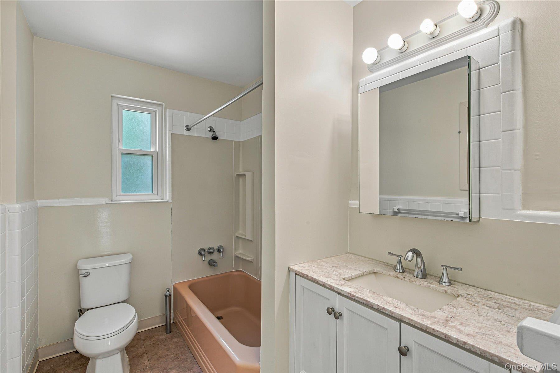 2046 26th Street Property Photo 14