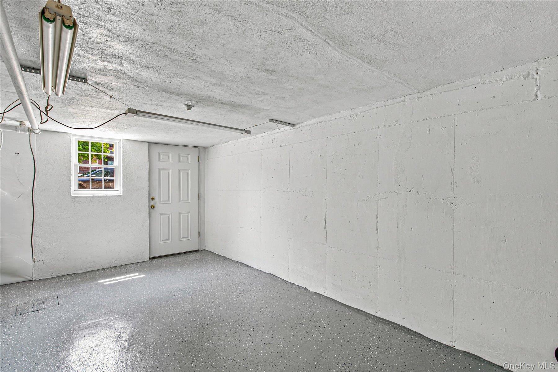 2046 26th Street Property Photo 23