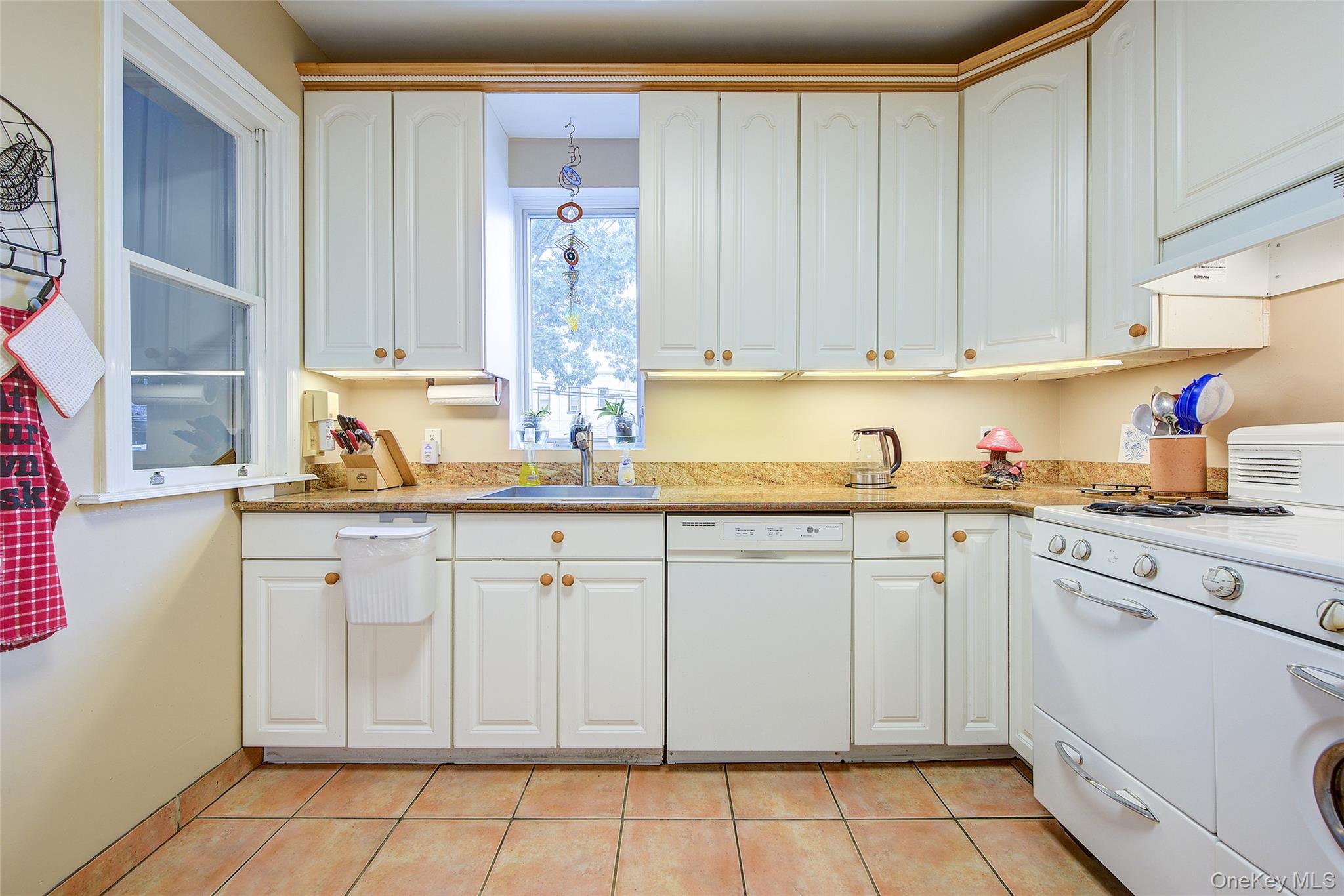 30-34 85th Street Property Photo 11
