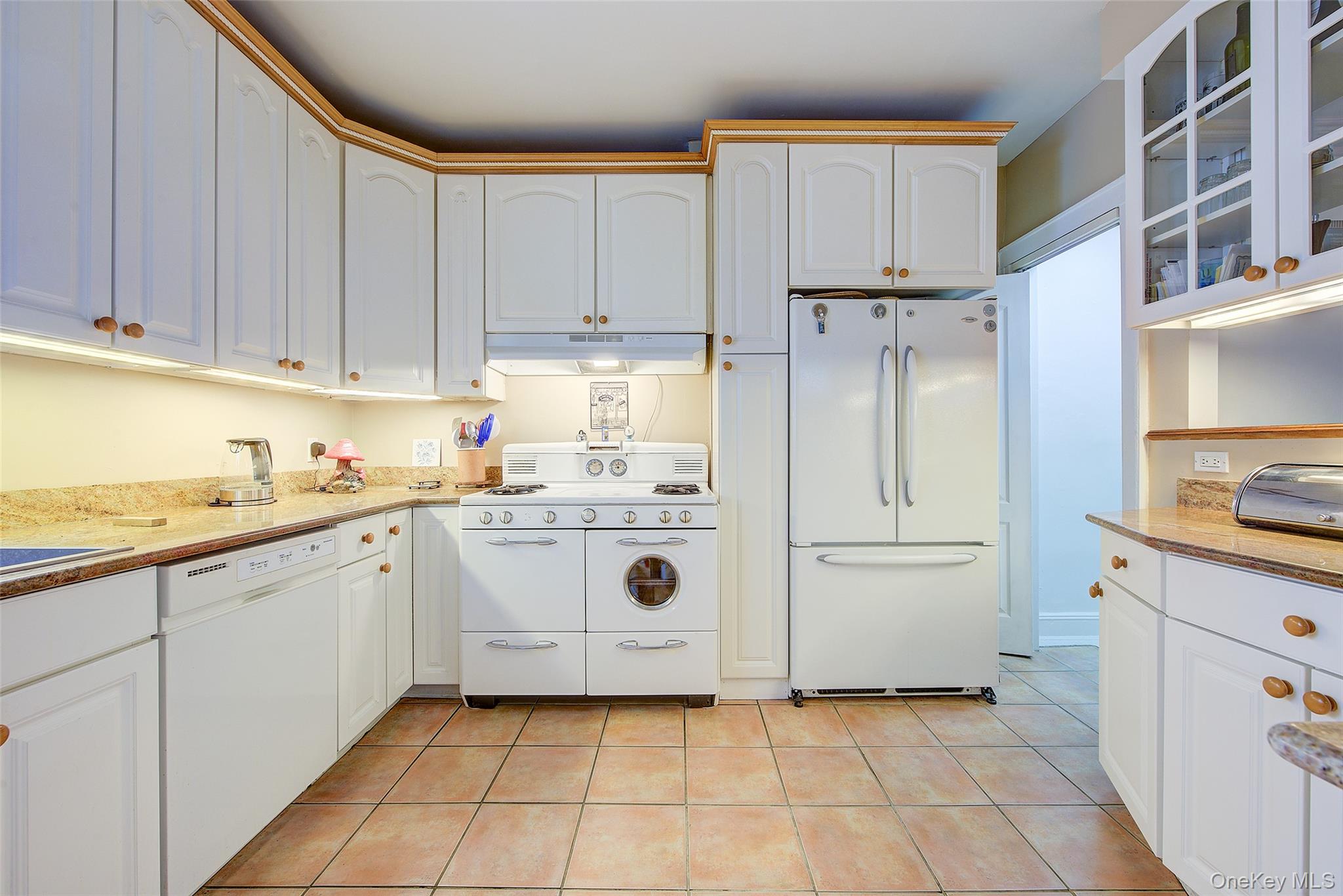 30-34 85th Street Property Photo 12