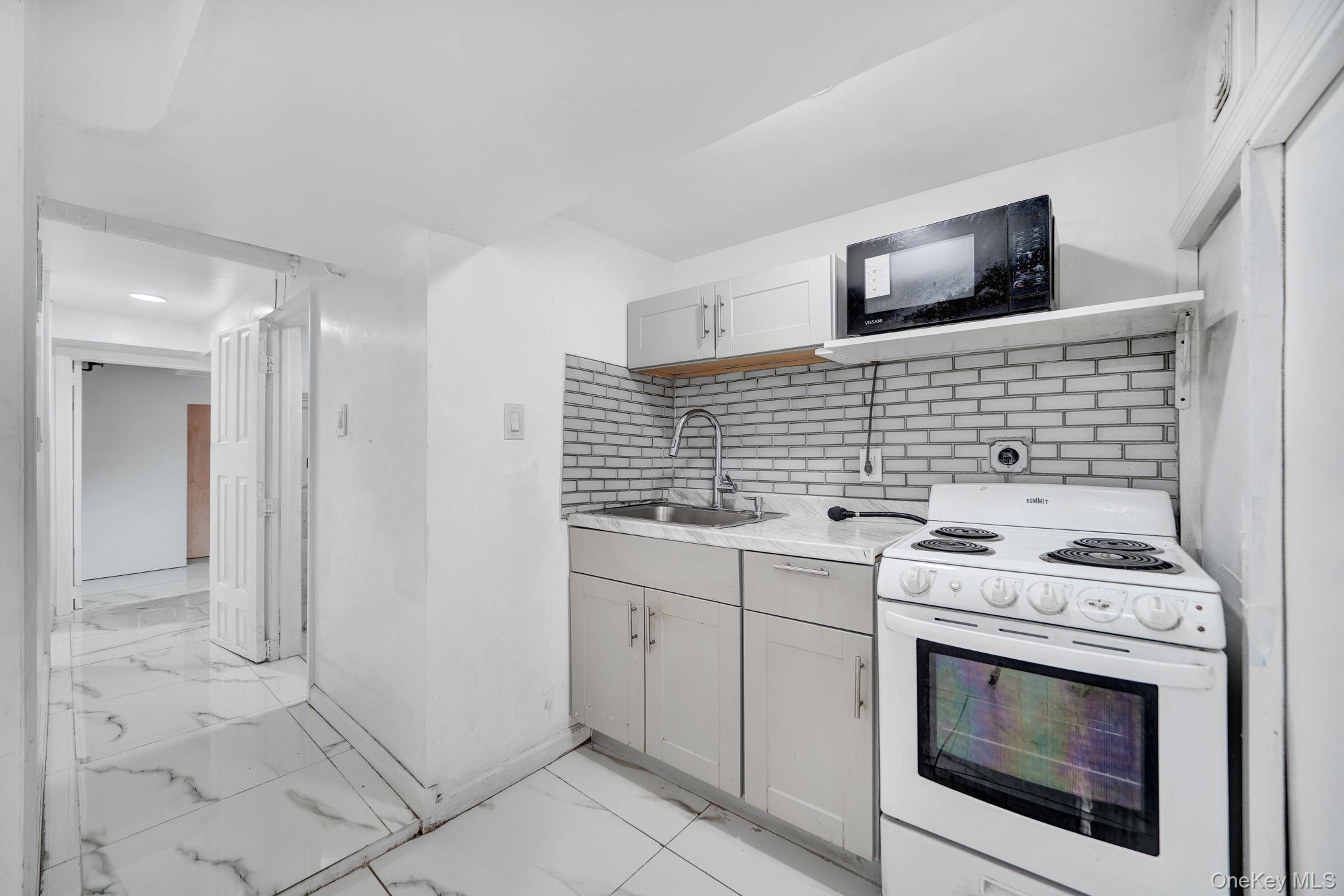 2067 Chatterton Avenue Property Photo 21