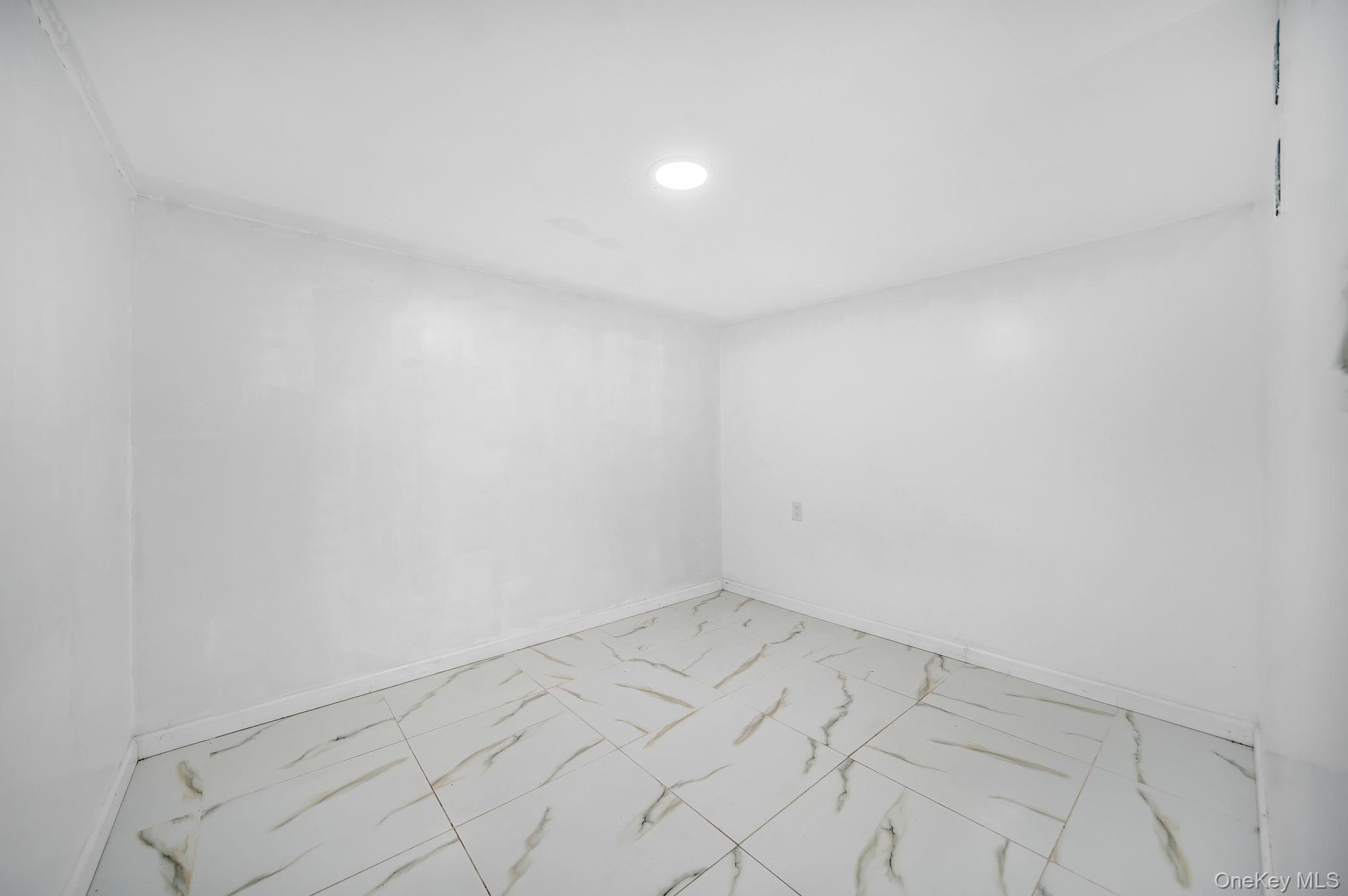 2067 Chatterton Avenue Property Photo 24