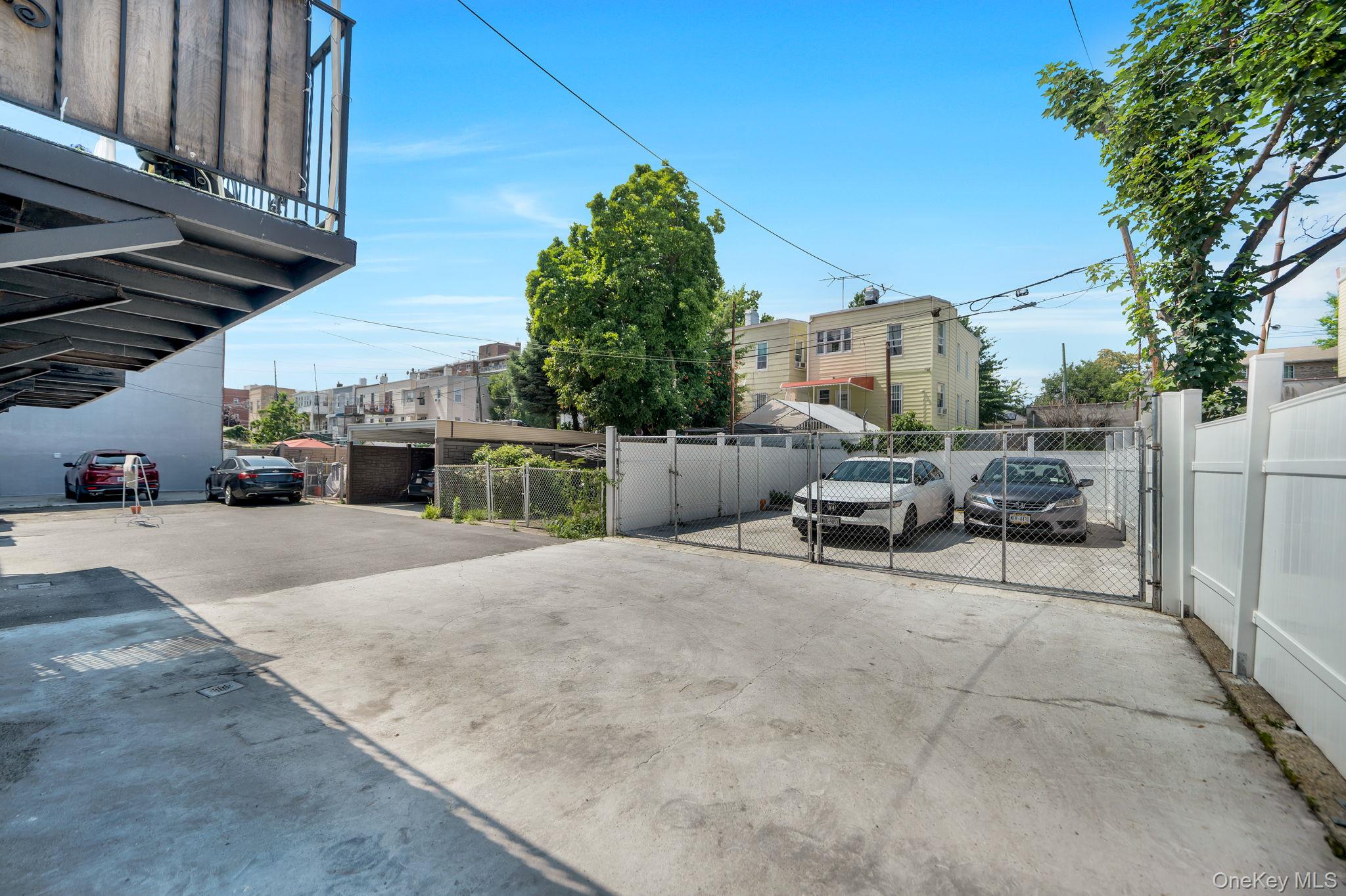 2067 Chatterton Avenue Property Photo 29