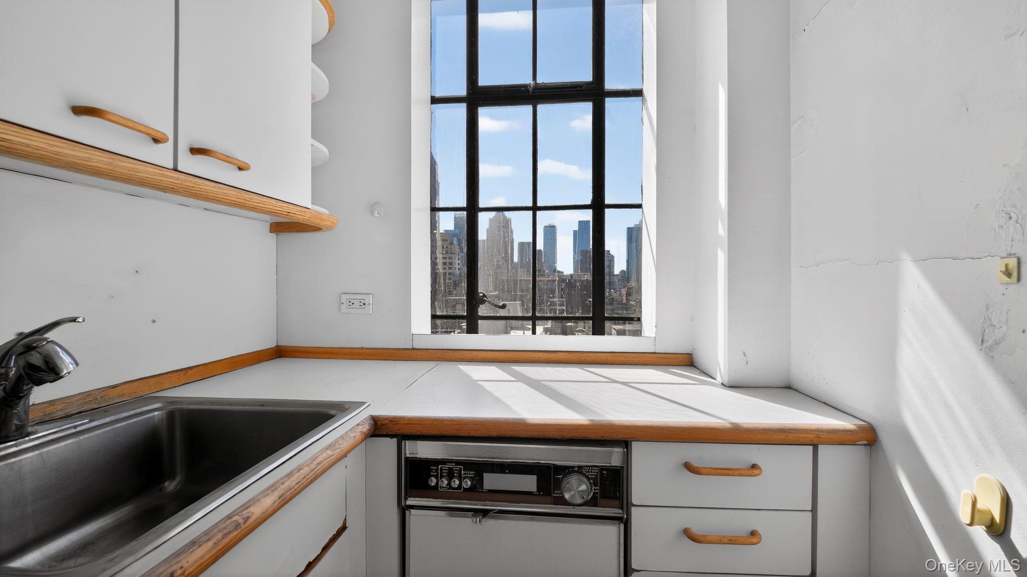 353 W 56th Street 9a Property Photo 12