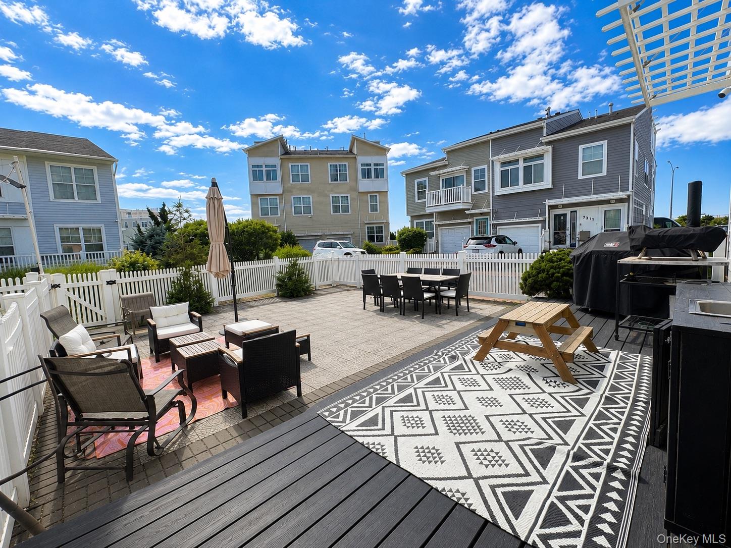 138 Beach 74th Street Property Photo 16