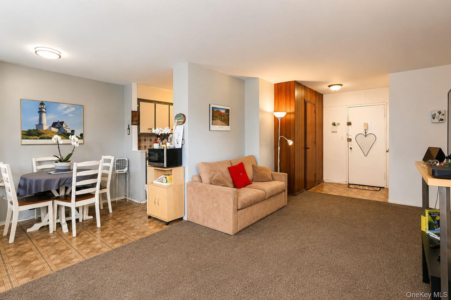 4310 Kissena Boulevard 6b Property Photo 6