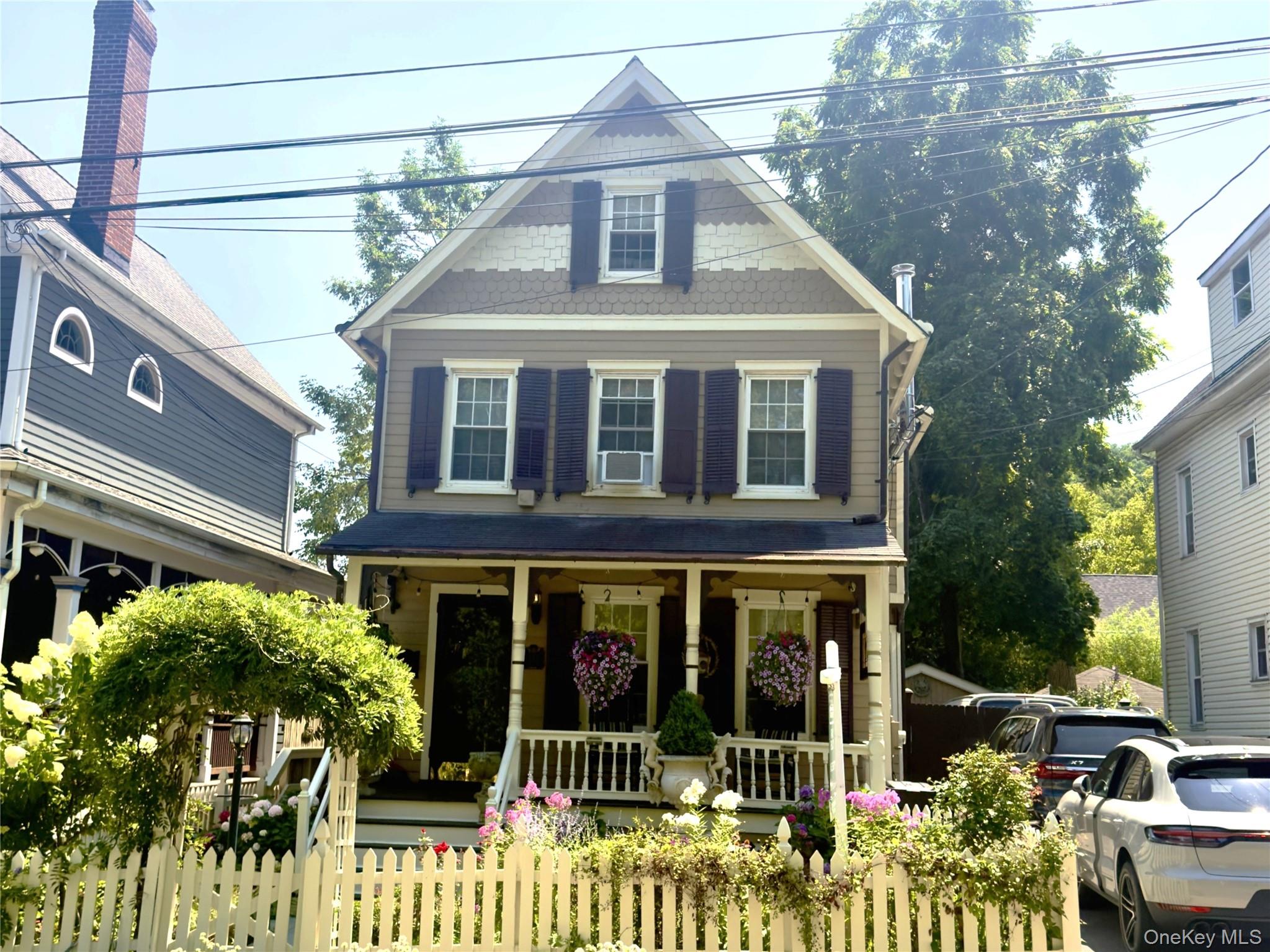 133 Cedar Hill Avenue Property Photo 1