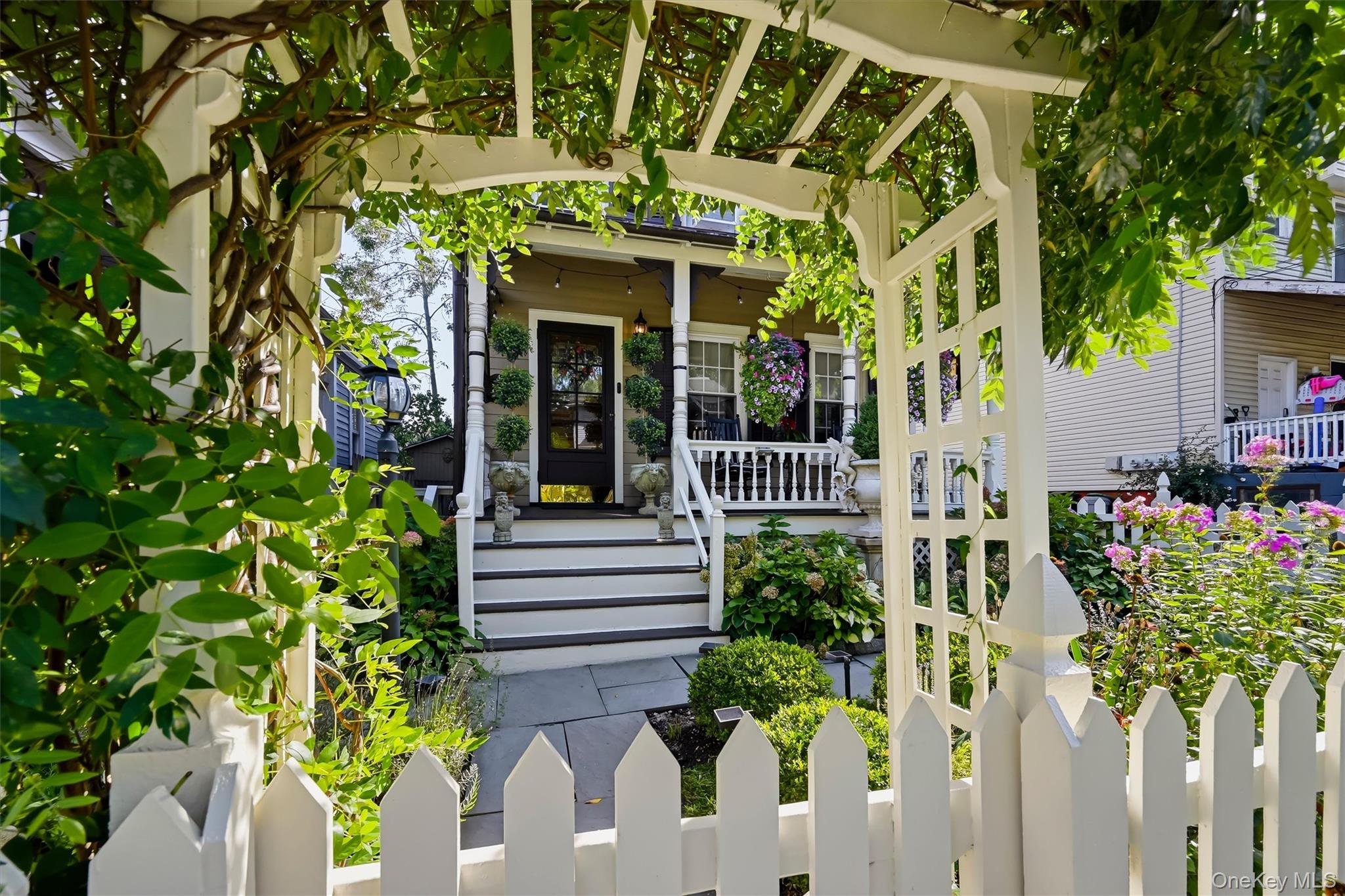 133 Cedar Hill Avenue Property Photo 4