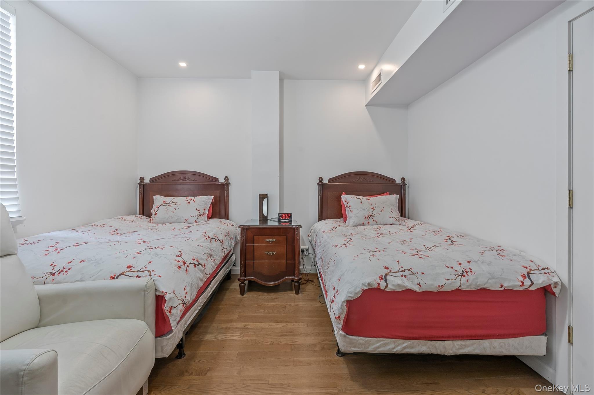 555 Flushing Avenue 7l Property Photo 24