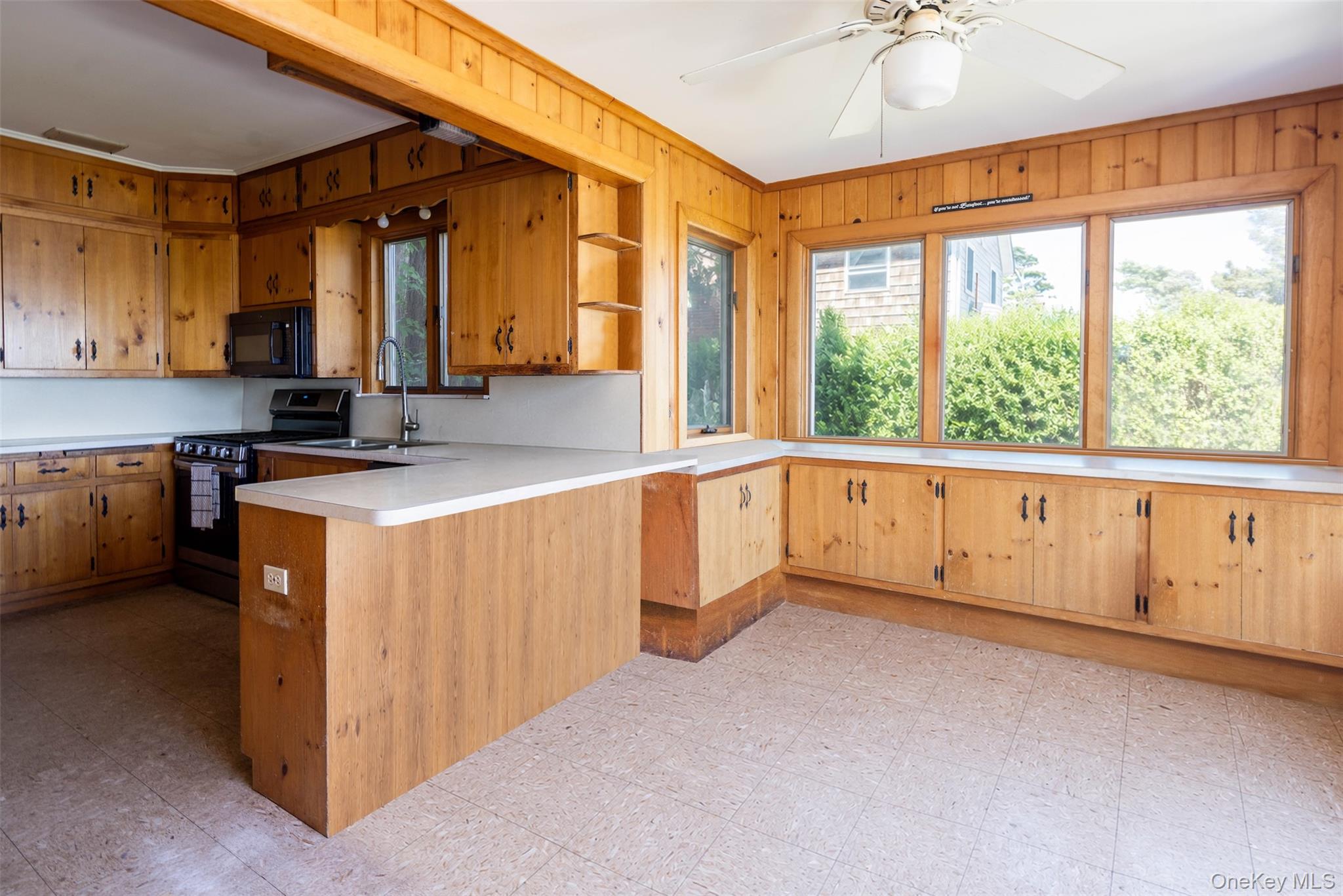 300 Terry Path Property Photo 10