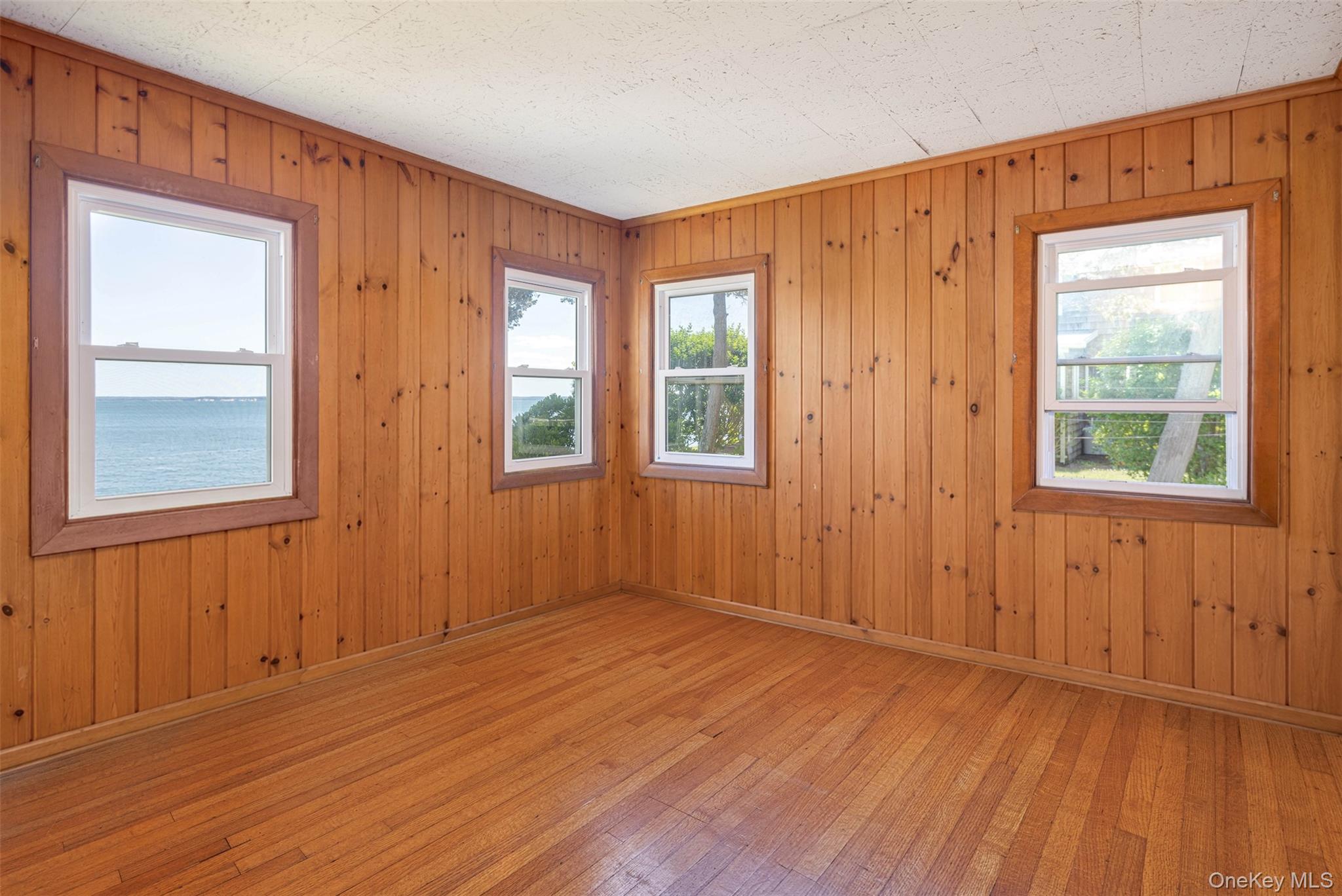 300 Terry Path Property Photo 12