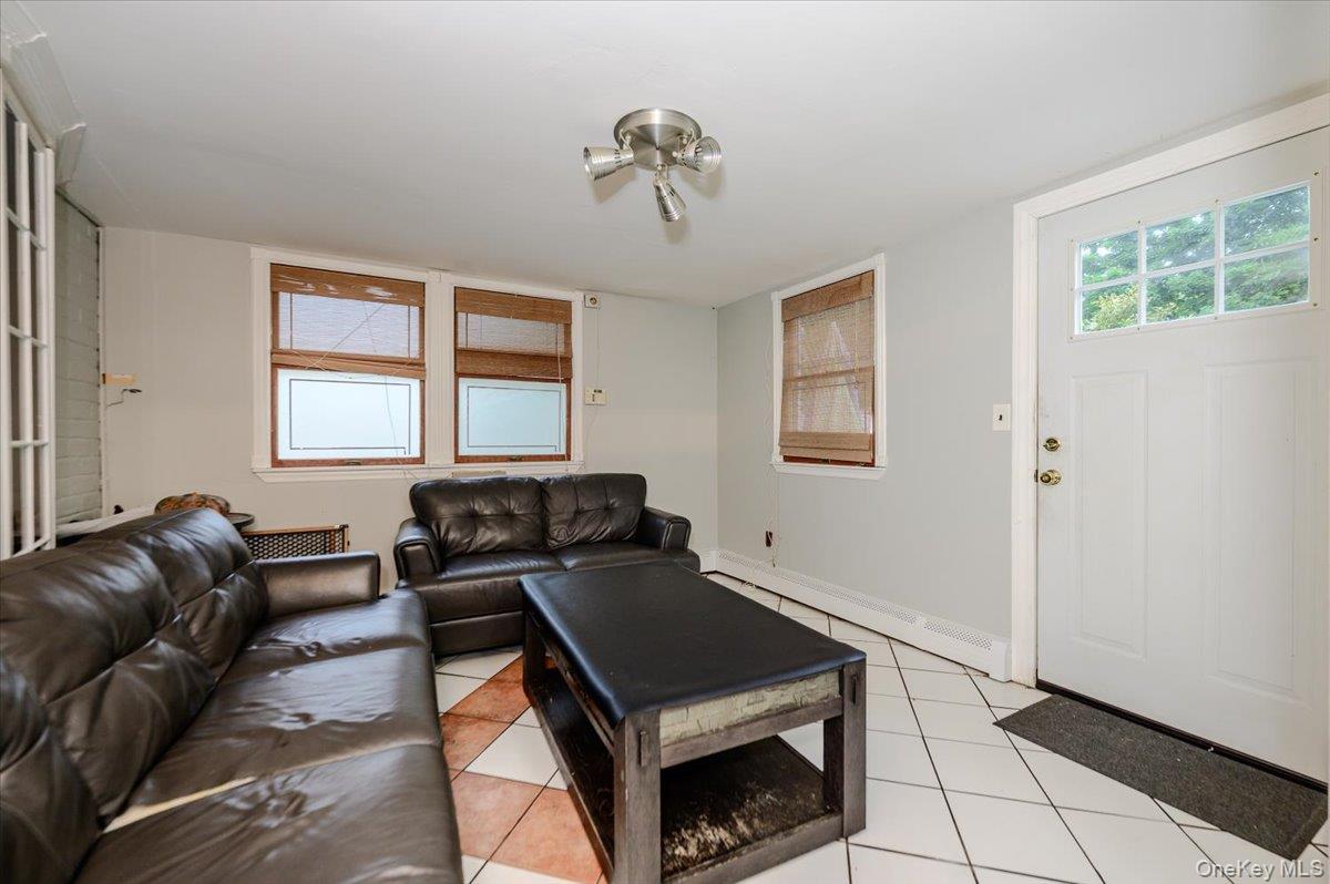 295 Maryland Avenue Property Photo 6