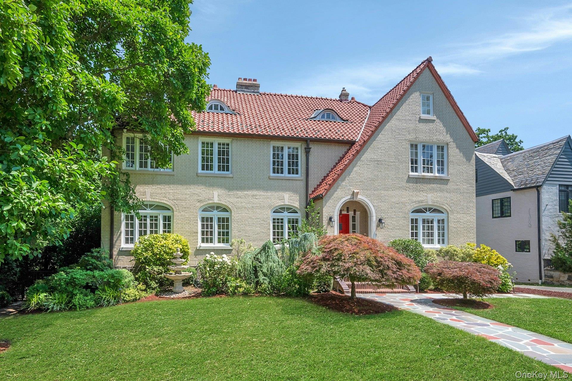 514 Esplanade Property Photo 3