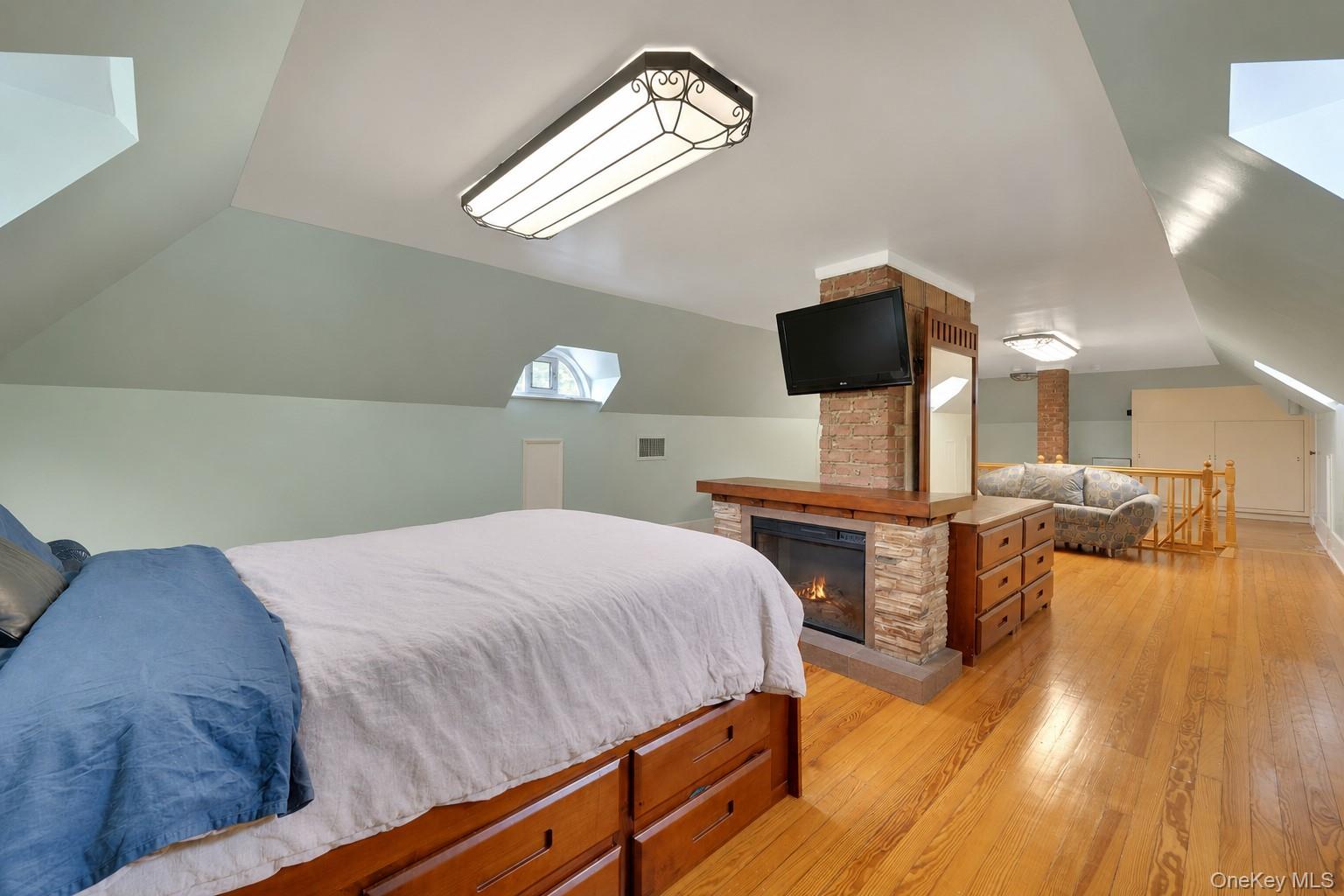 514 Esplanade Property Photo 31