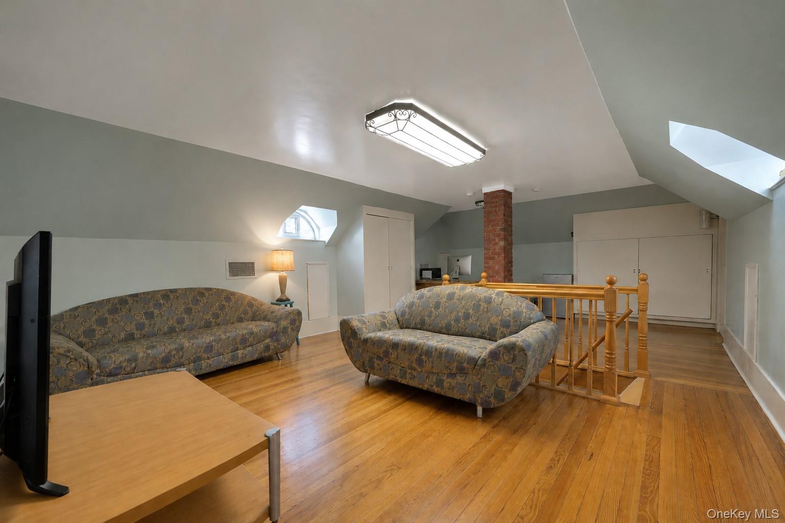 514 Esplanade Property Photo 32