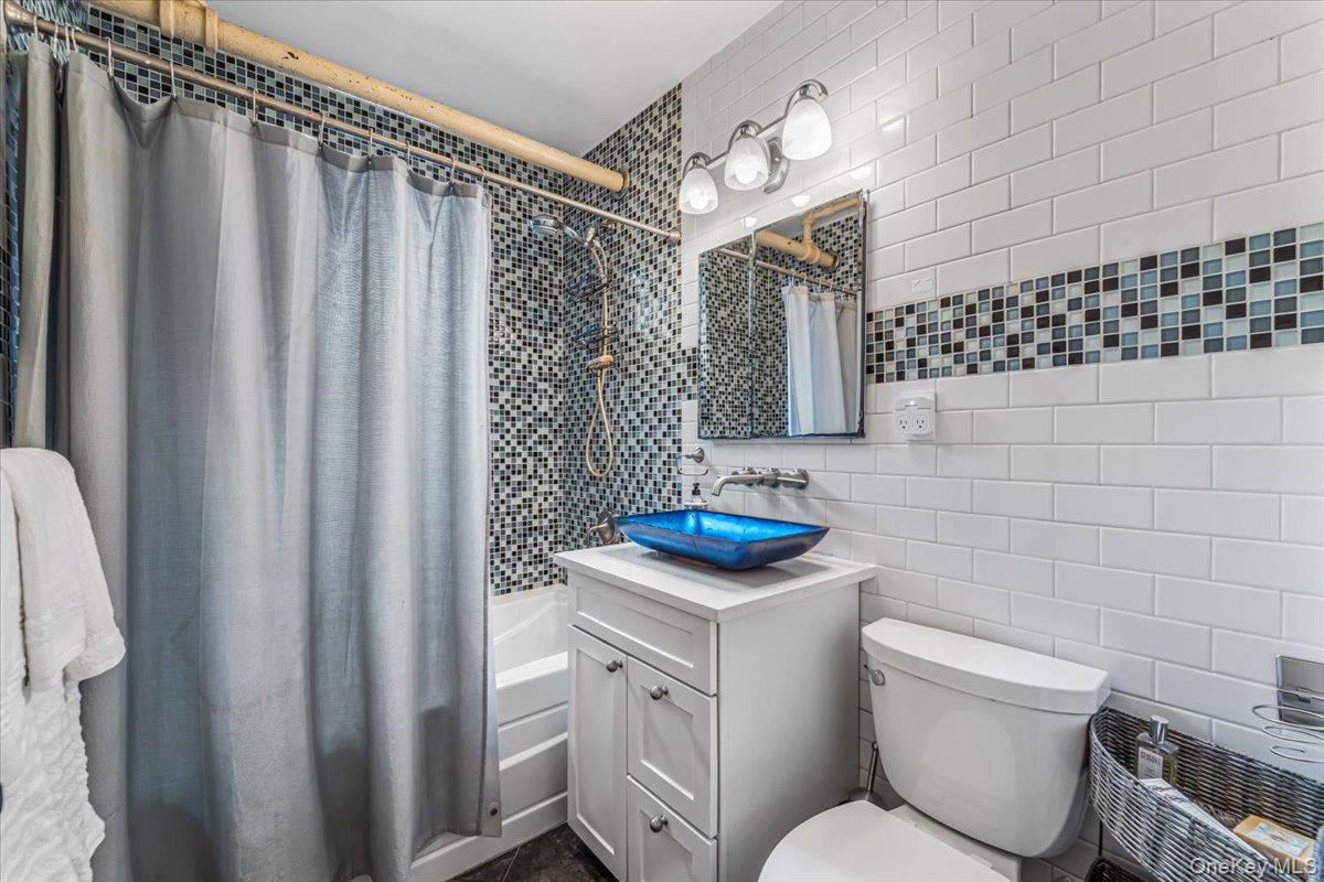 604 Tompkins Avenue A2 Property Photo 11