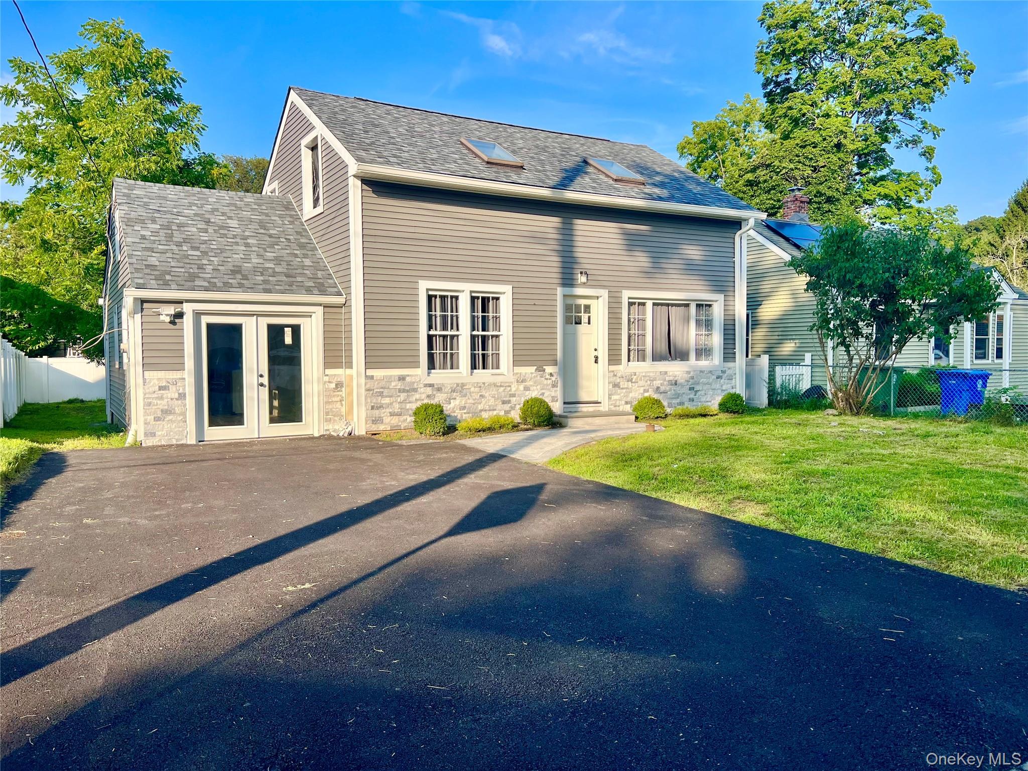 23 W Conkling Avenue Property Photo 1