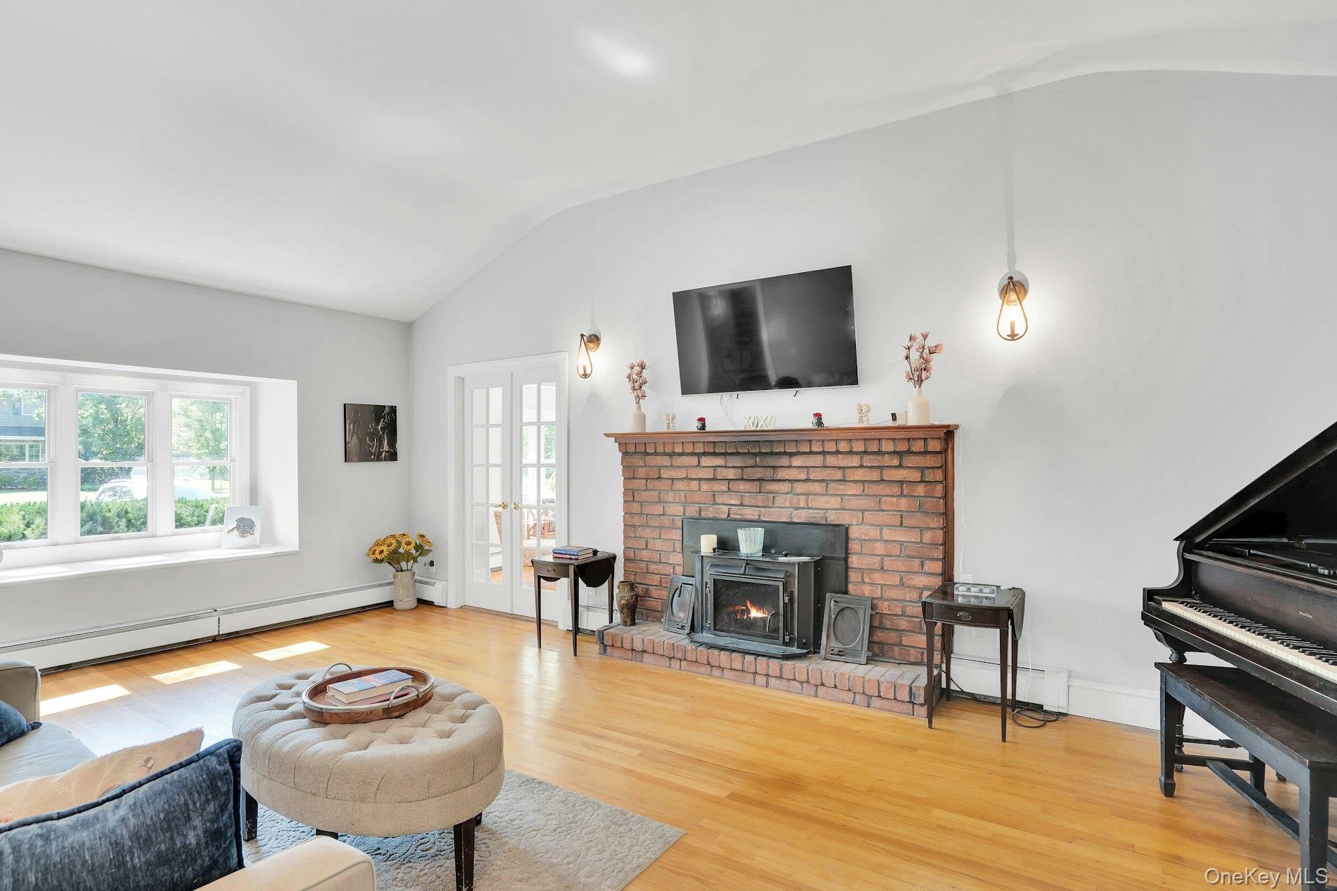 30 Sarina Drive Property Photo 4