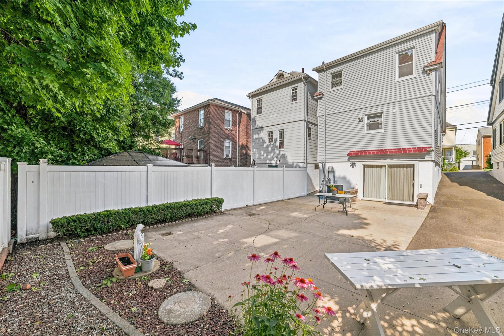 70 First Street Property Photo 38
