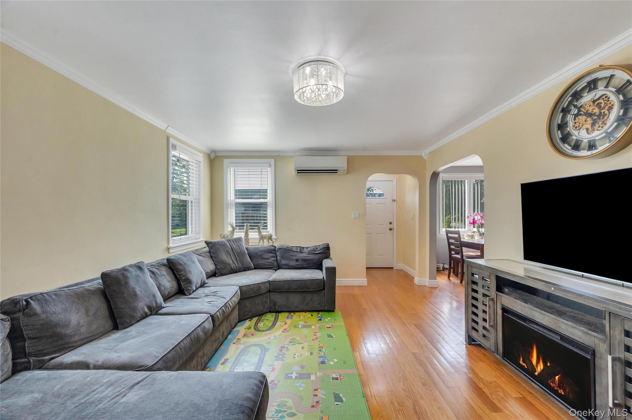 374 Rockaway Parkway Property Photo 10
