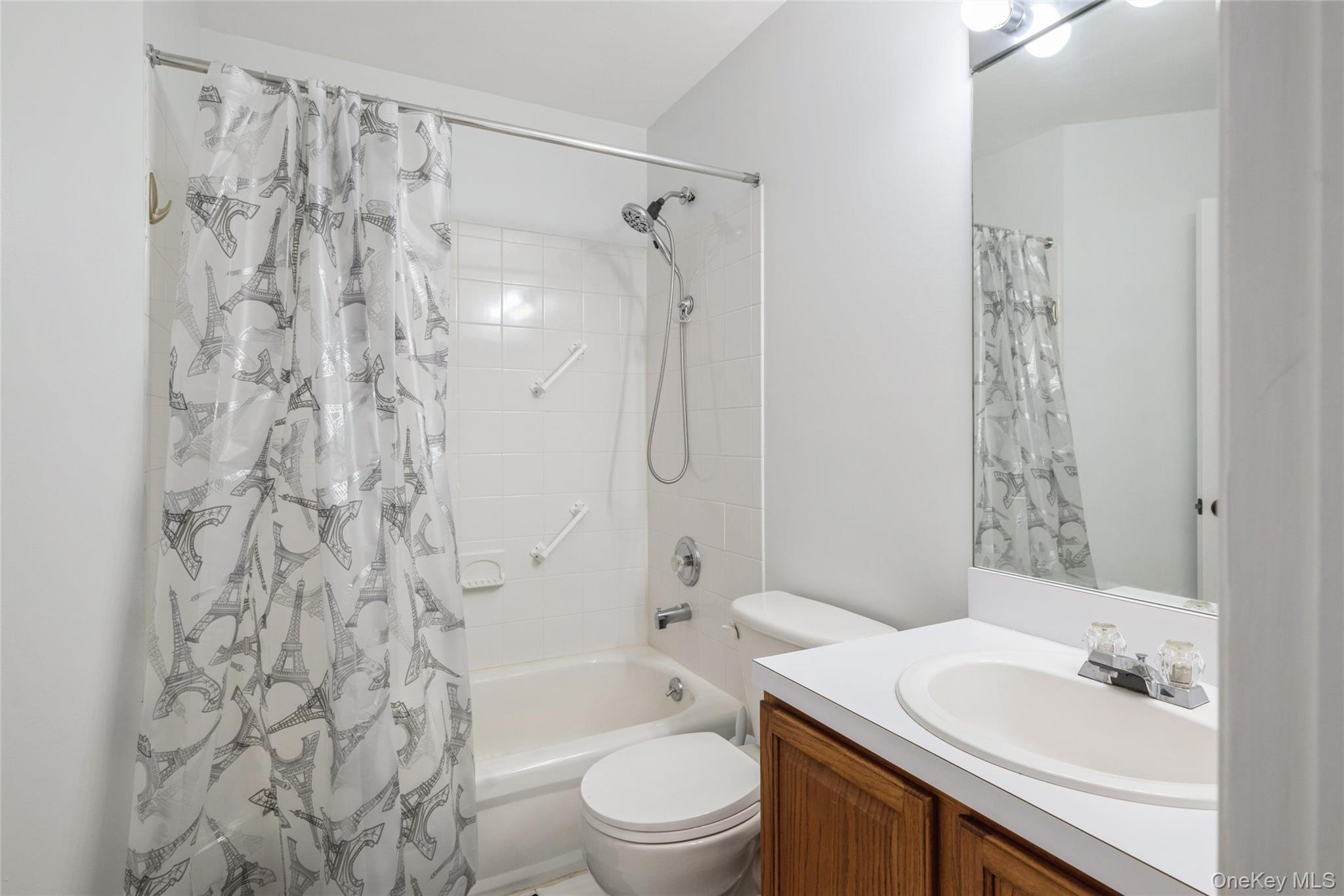 8 Jennifer Lane Property Photo 28