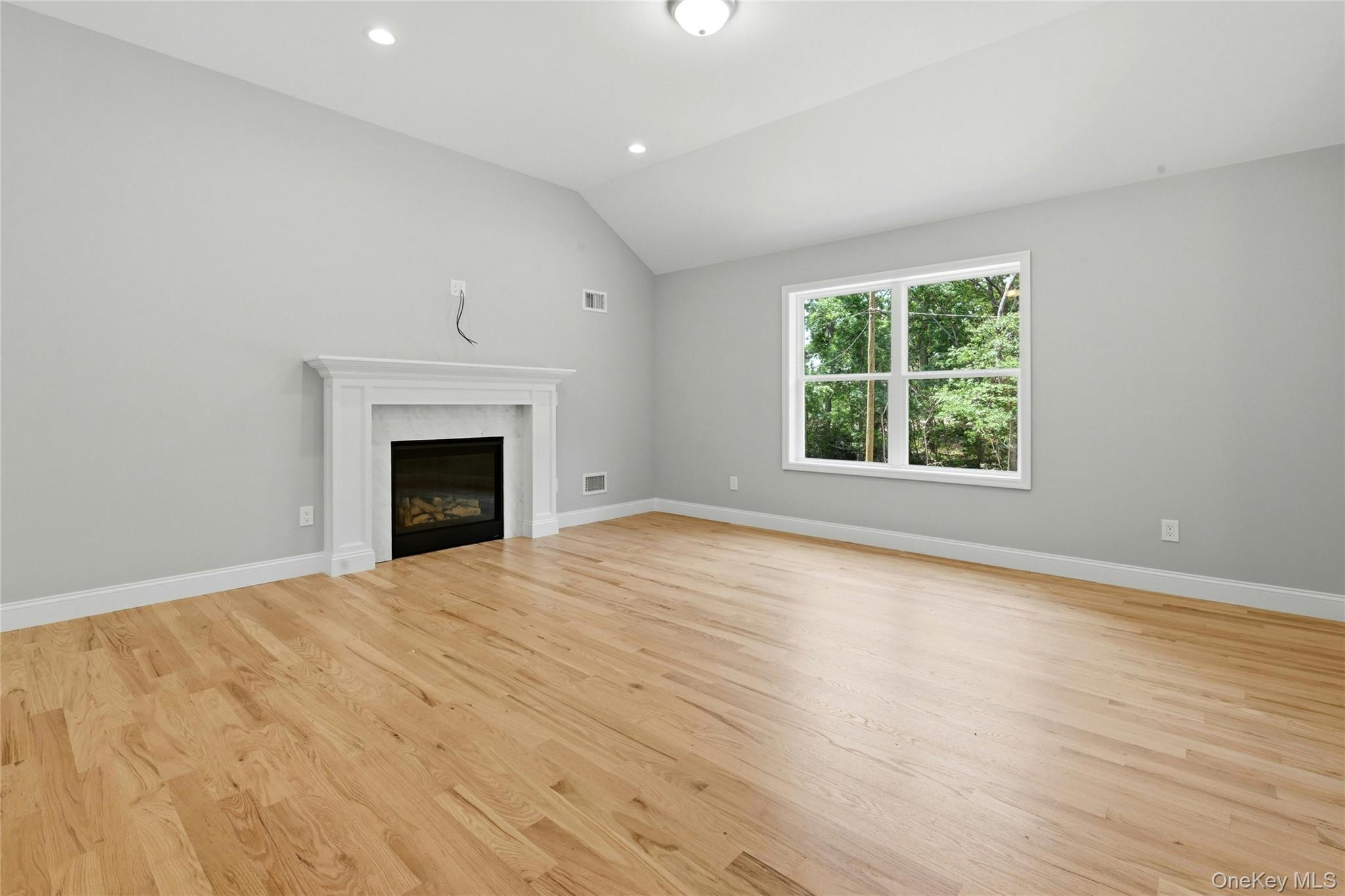 37 2nd Street Property Photo 8