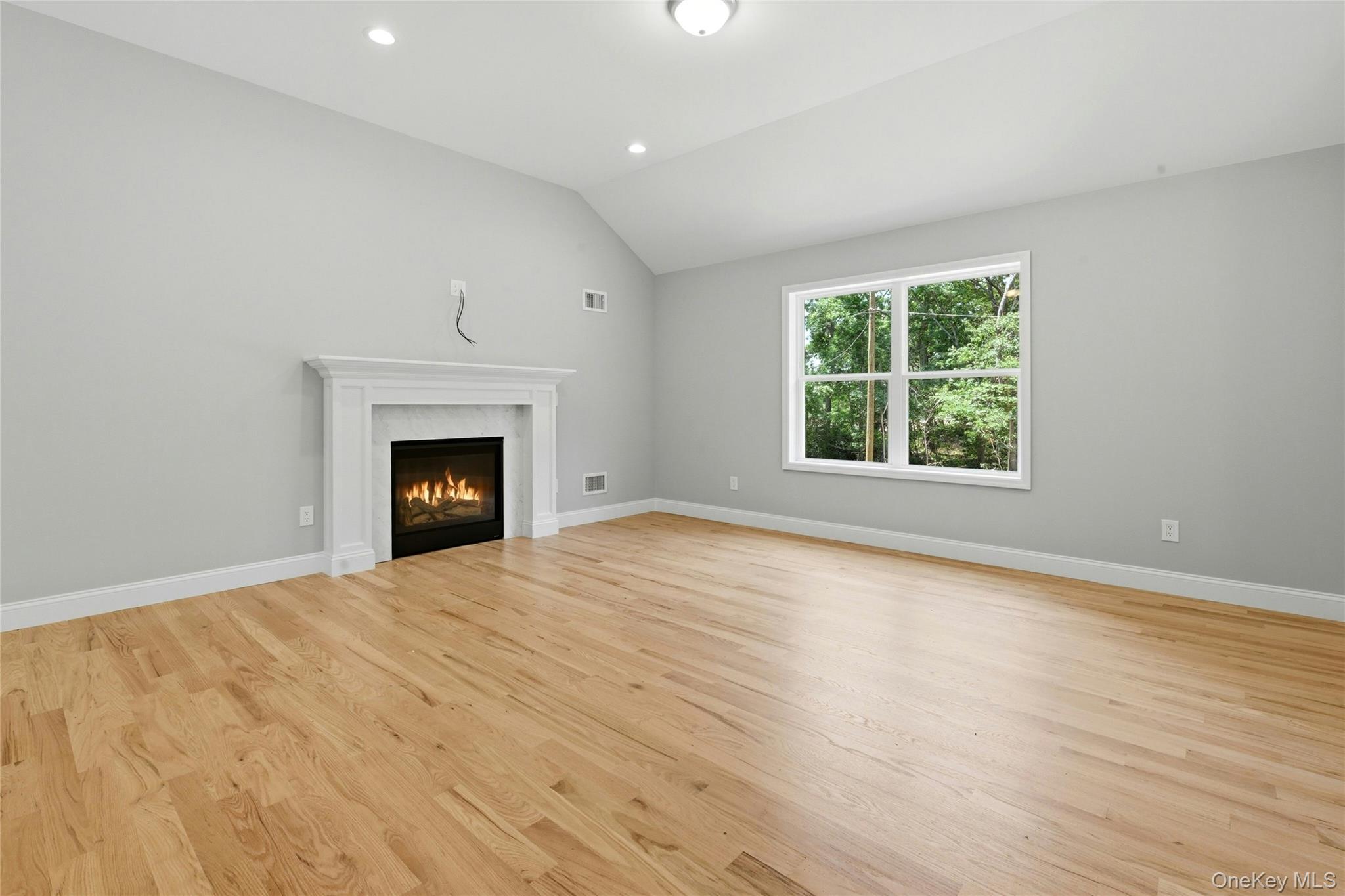 37 2nd Street Property Photo 9