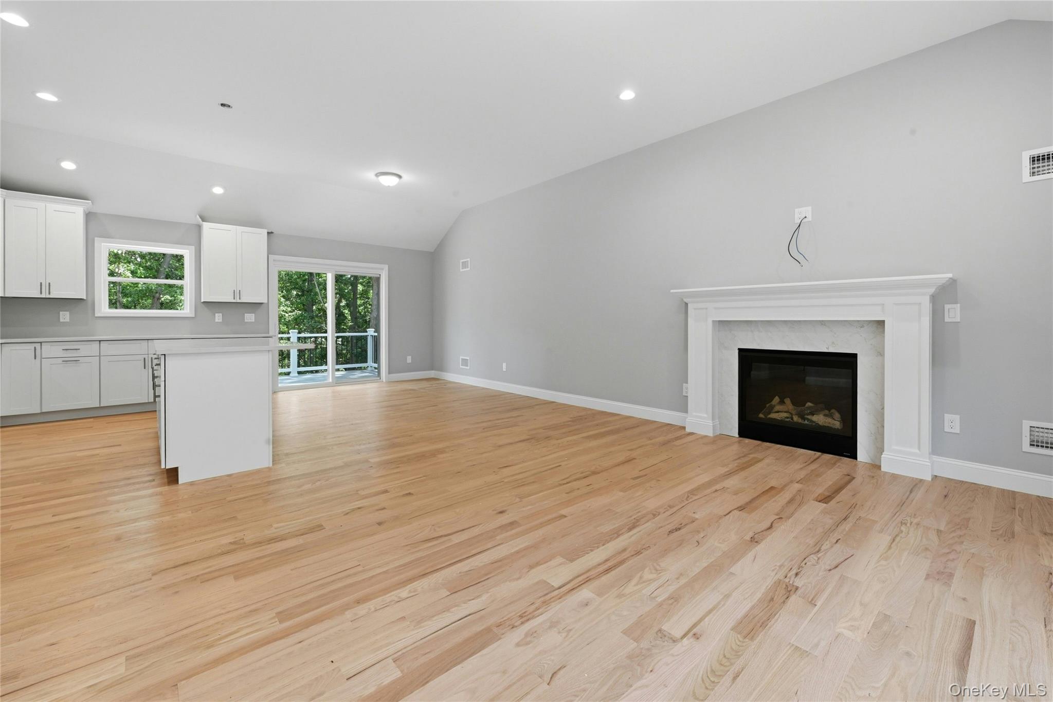37 2nd Street Property Photo 10