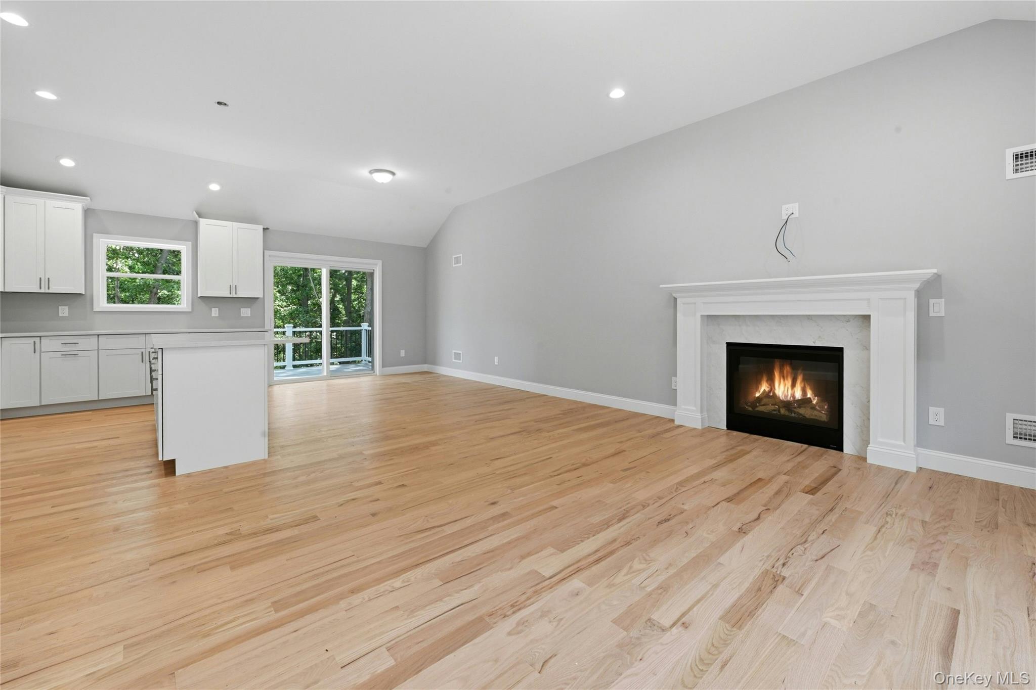 37 2nd Street Property Photo 11