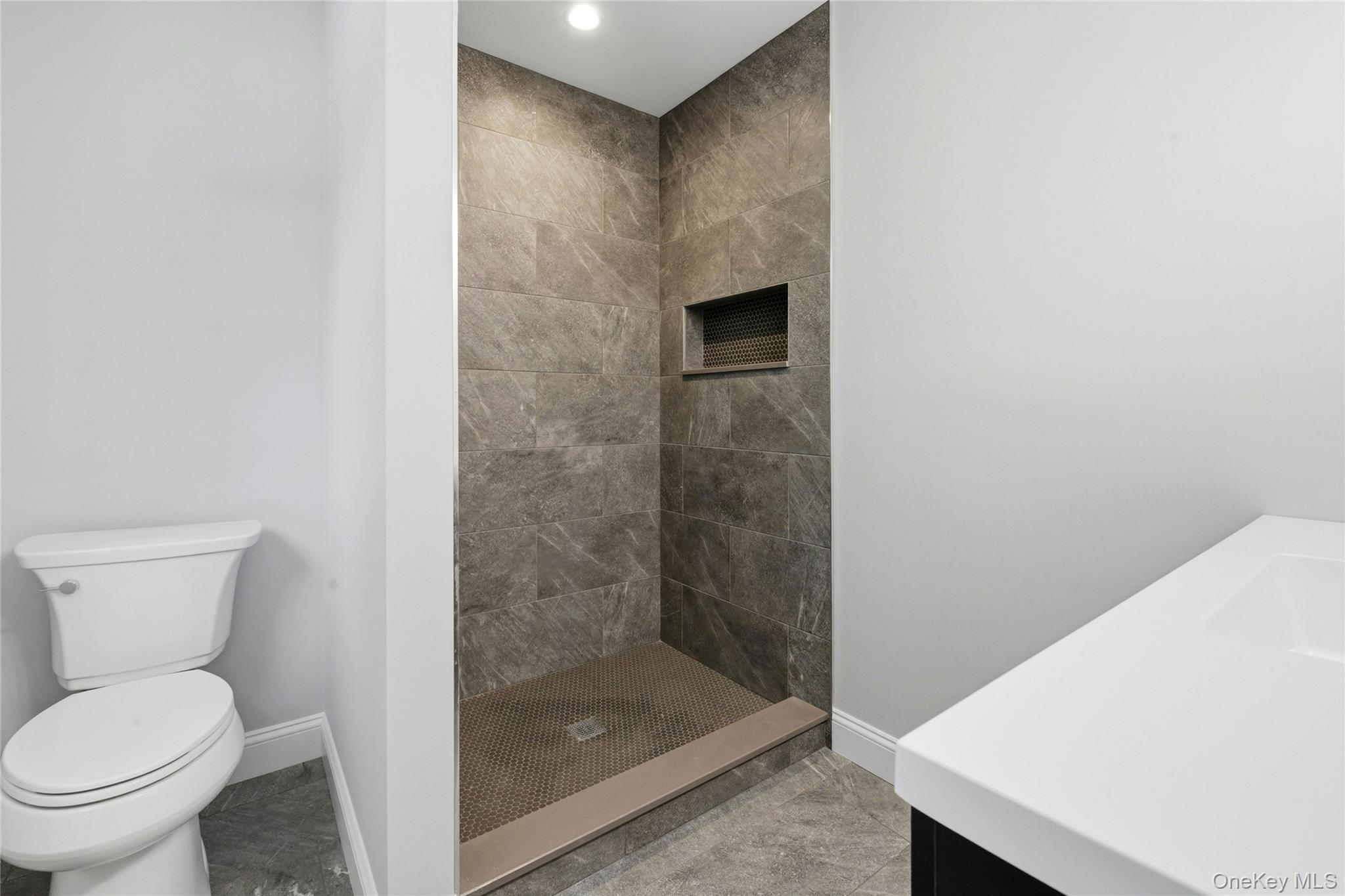 37 2nd Street Property Photo 18