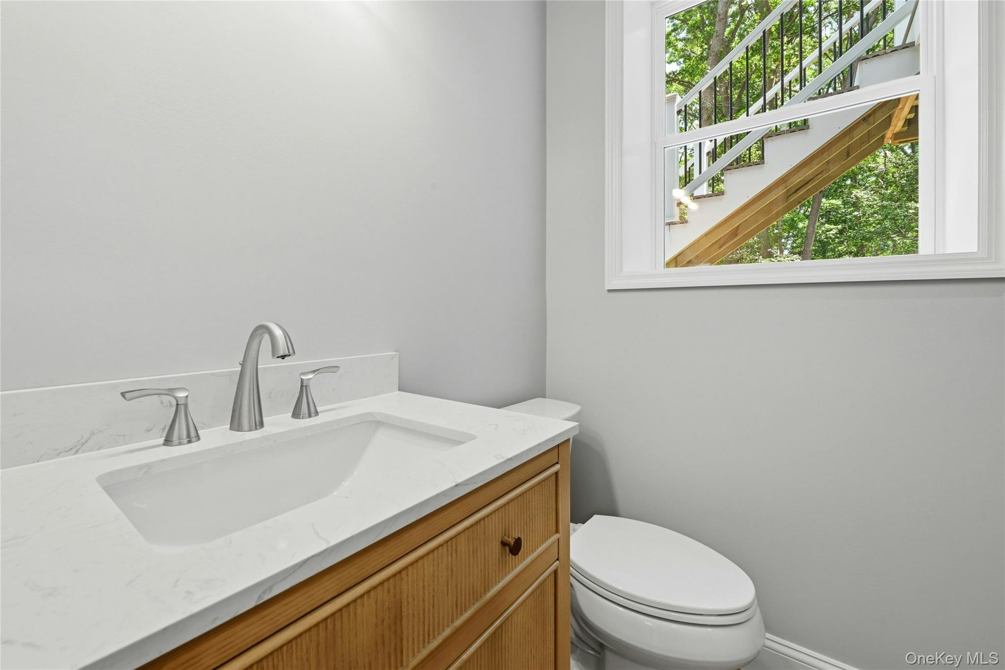 37 2nd Street Property Photo 25