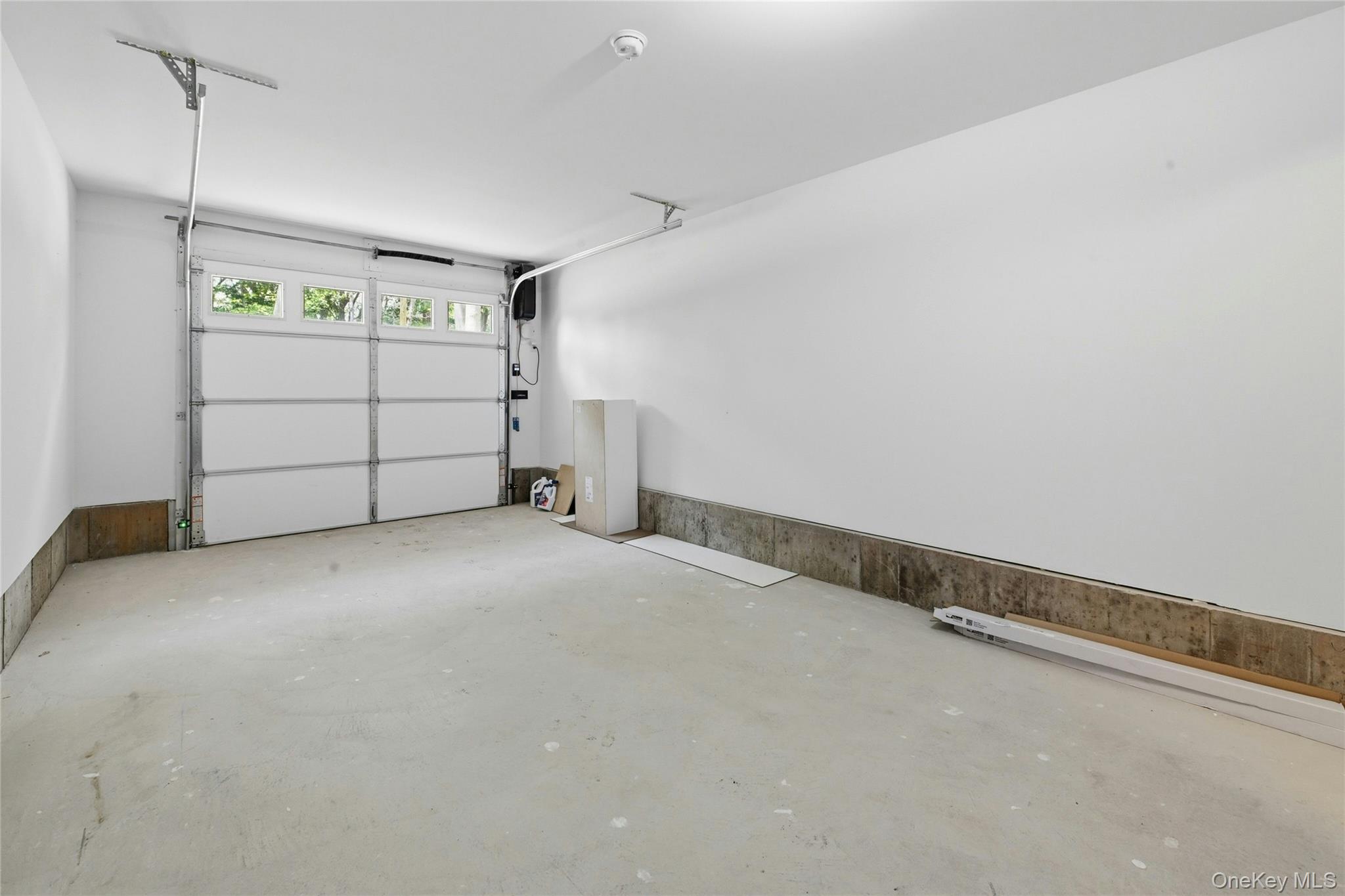 37 2nd Street Property Photo 27