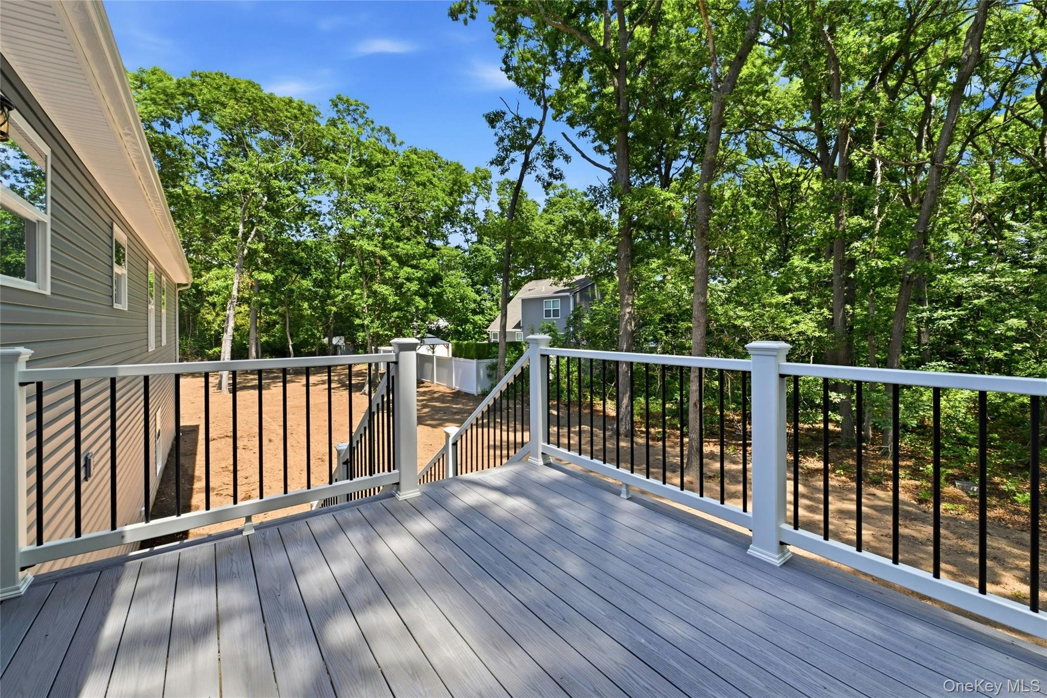 37 2nd Street Property Photo 28