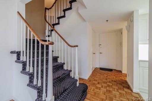 111 Cherry Valley M16 Property Photo 5
