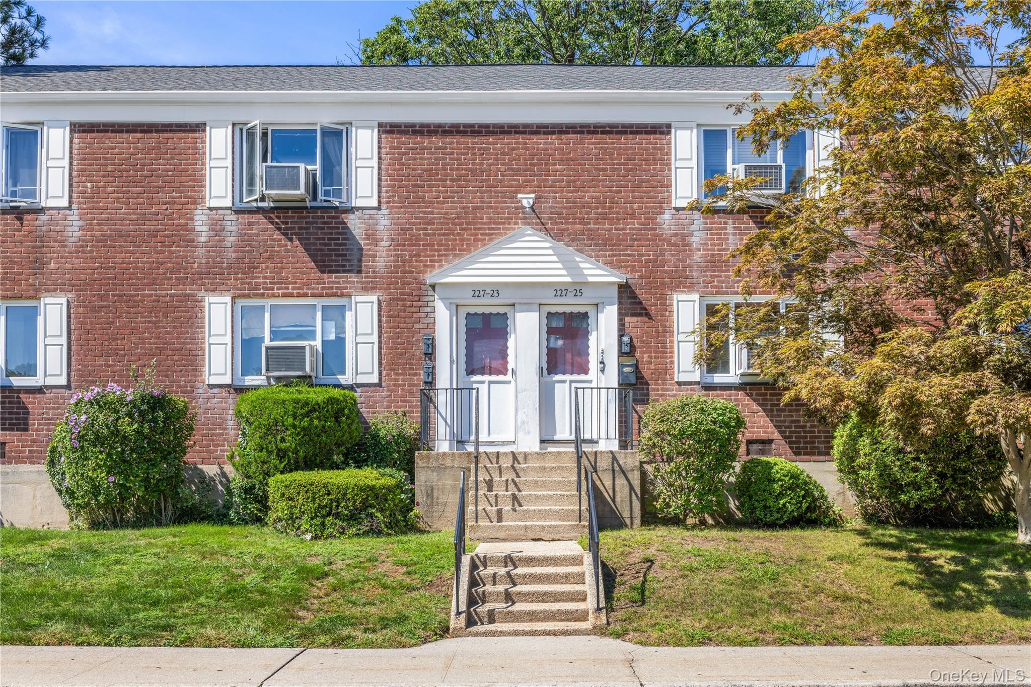 227-23 Hillside Avenue Lower Property Photo 1