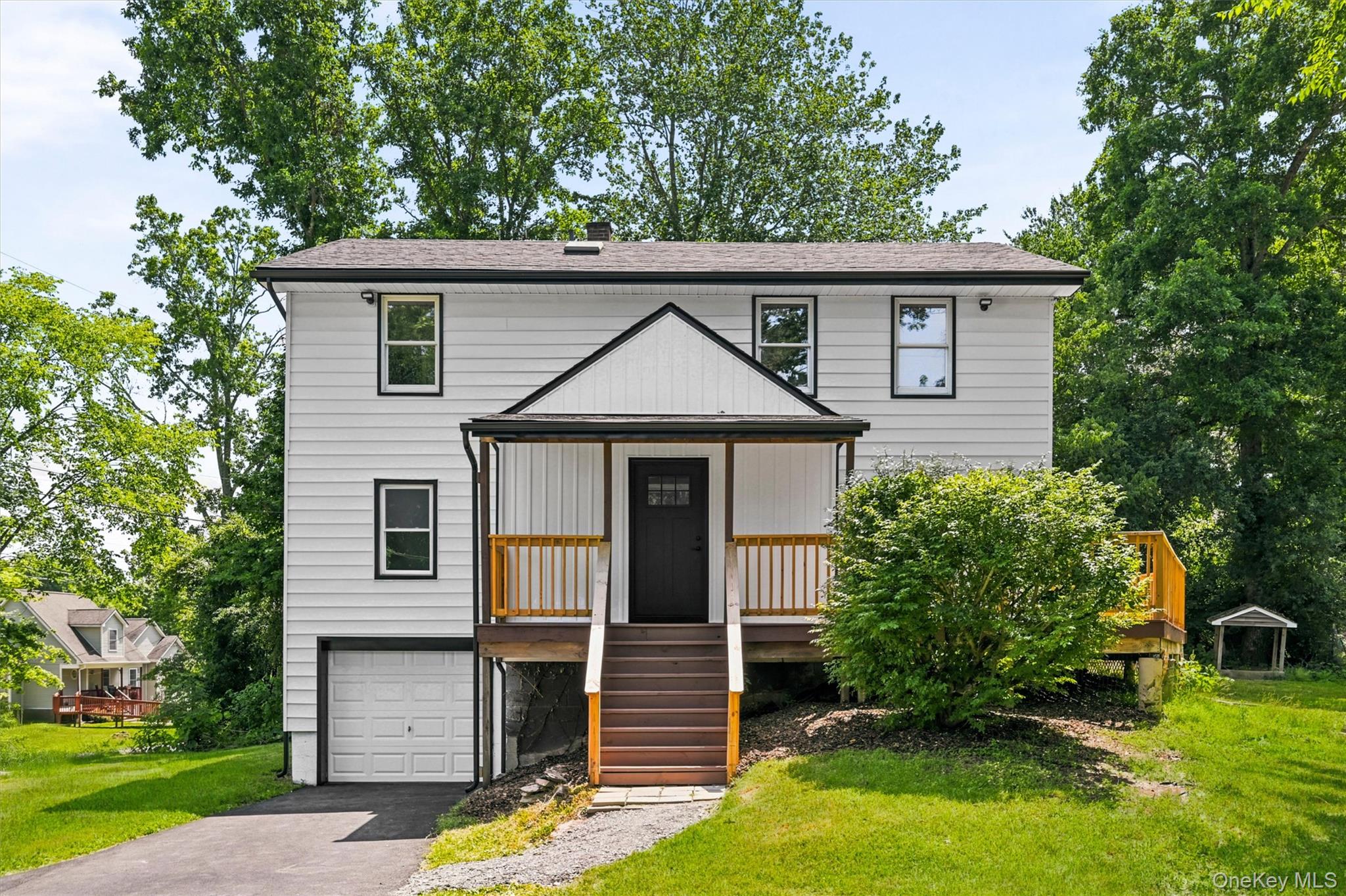 8 E Green Road Property Photo 1