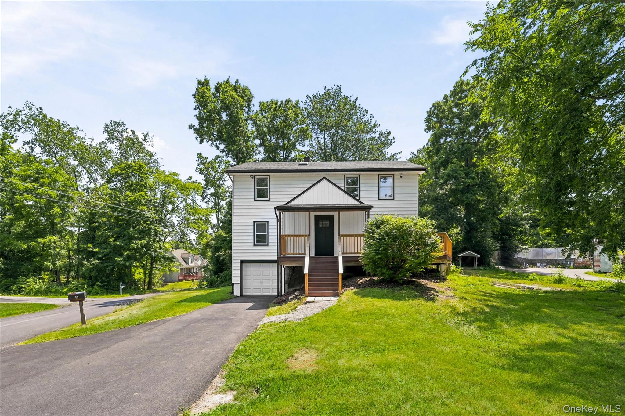 8 E Green Road Property Photo 2