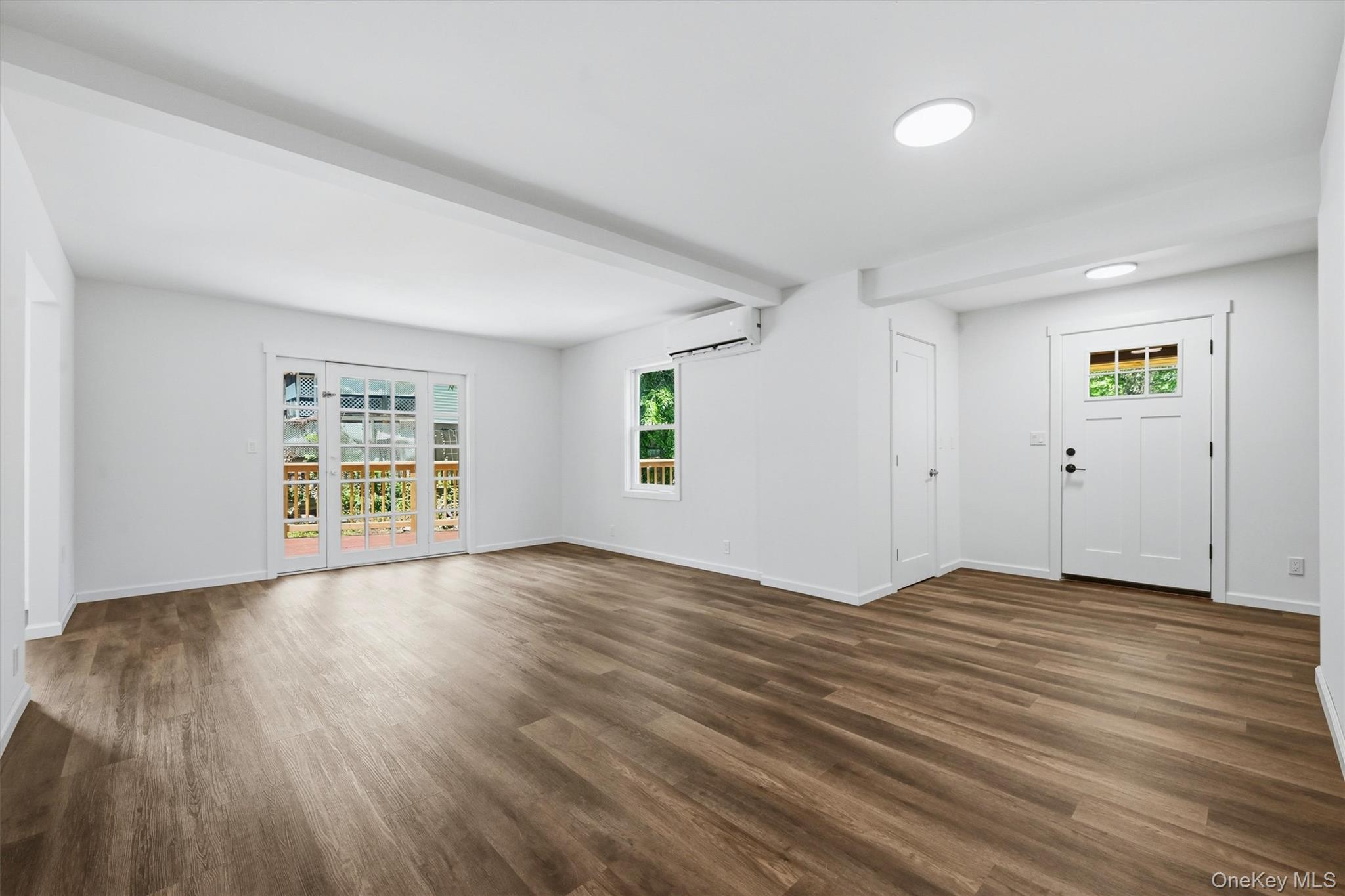8 E Green Road Property Photo 8