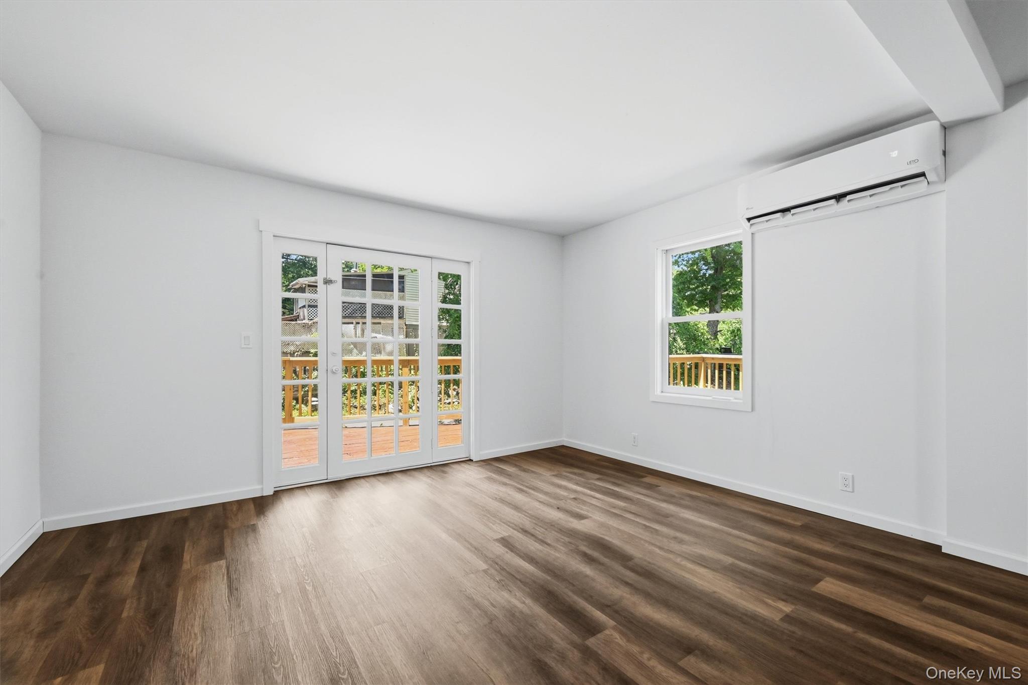 8 E Green Road Property Photo 9