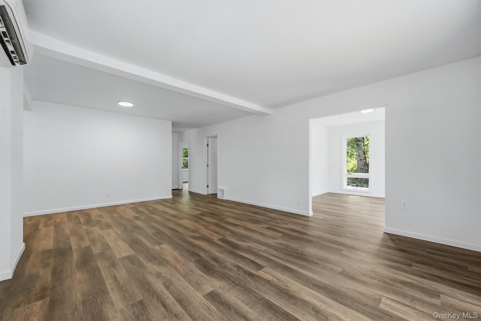 8 E Green Road Property Photo 11