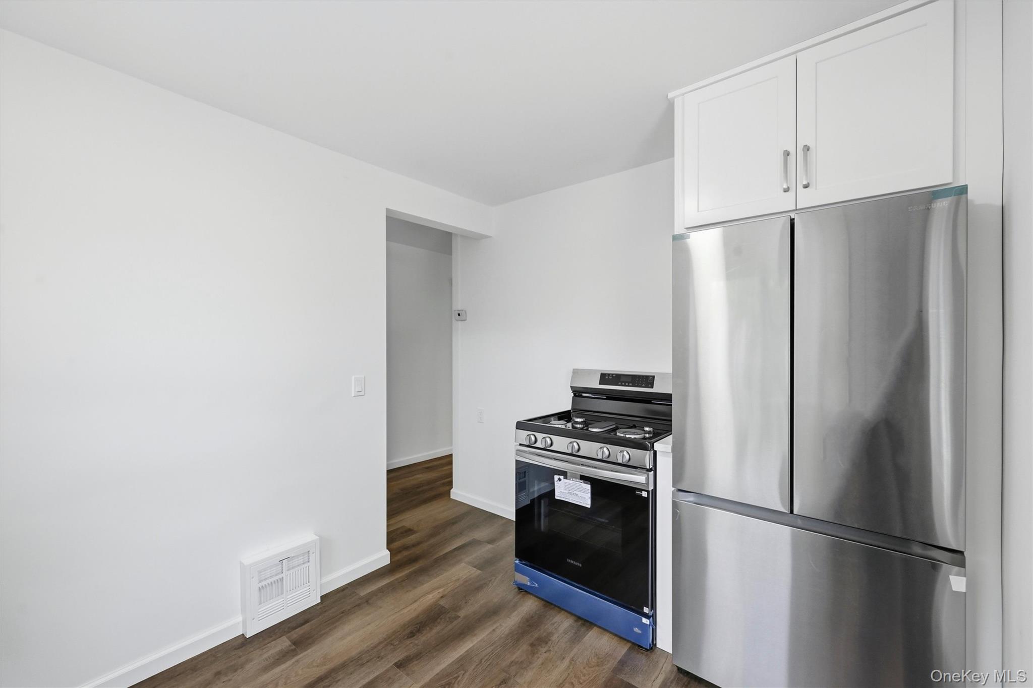 8 E Green Road Property Photo 14