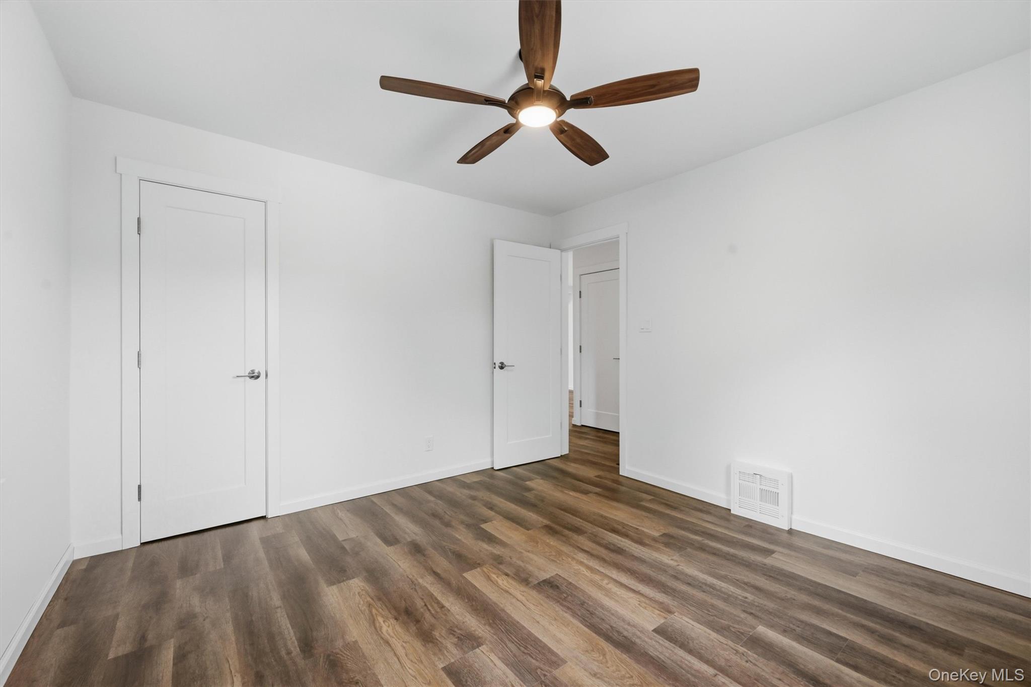 8 E Green Road Property Photo 17