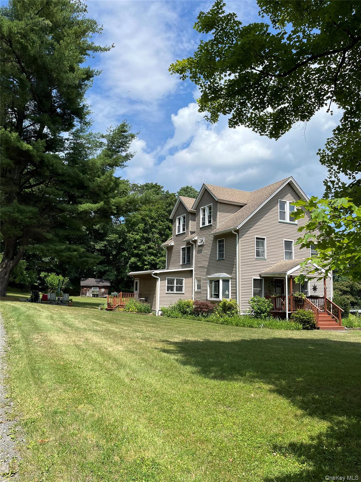 17 Spring Street Property Photo 1